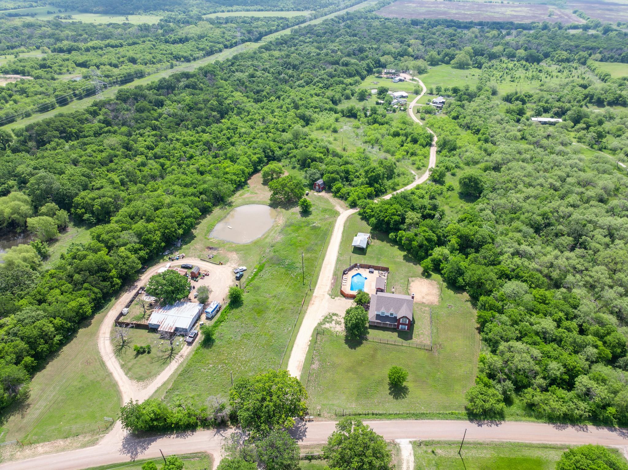 main property photo 4