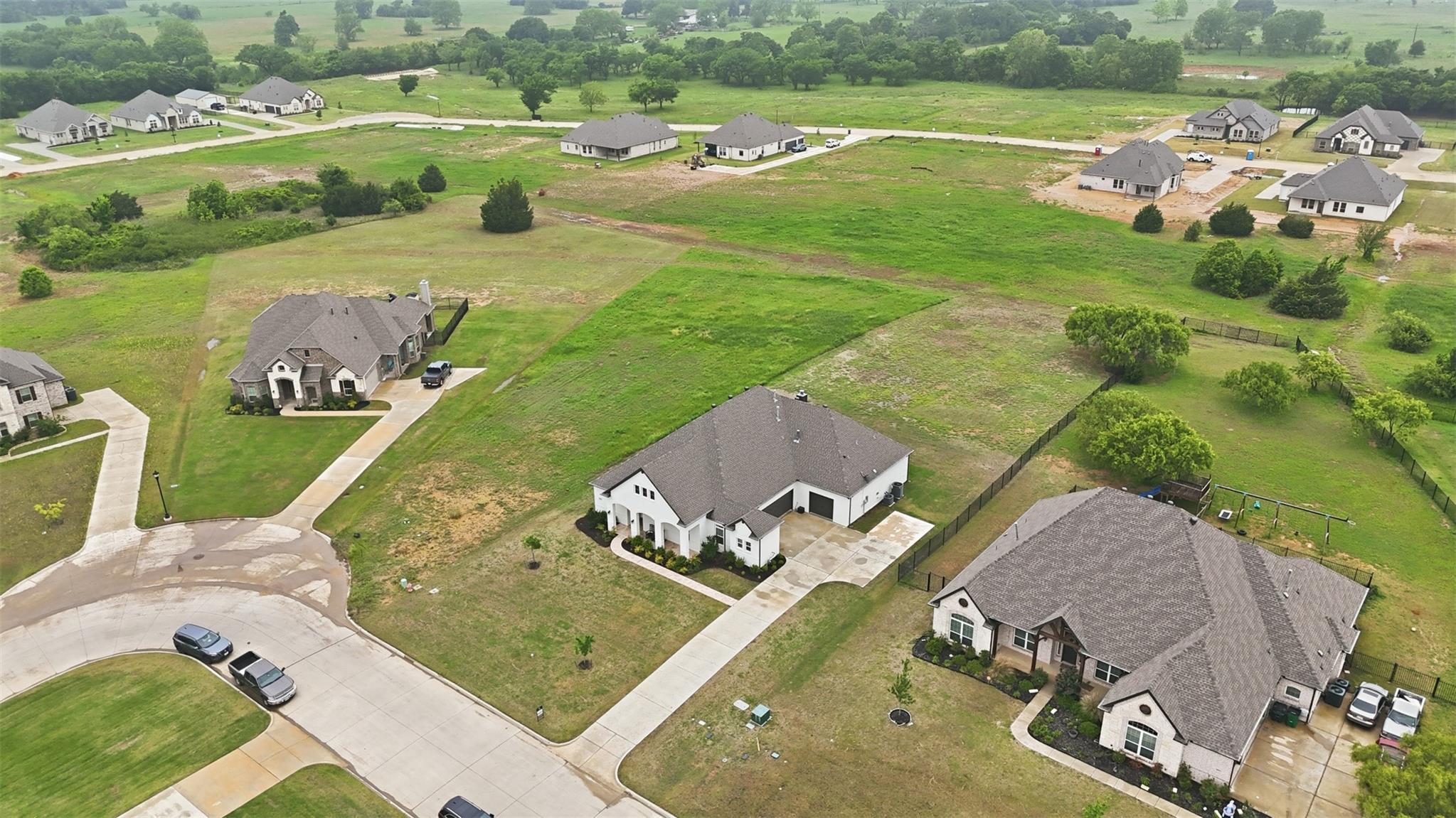 main property photo 27