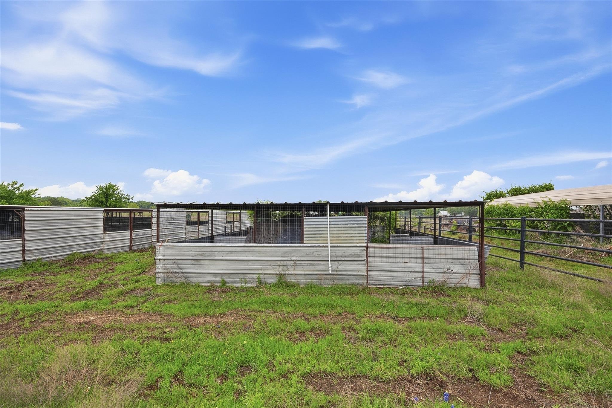 main property photo 33