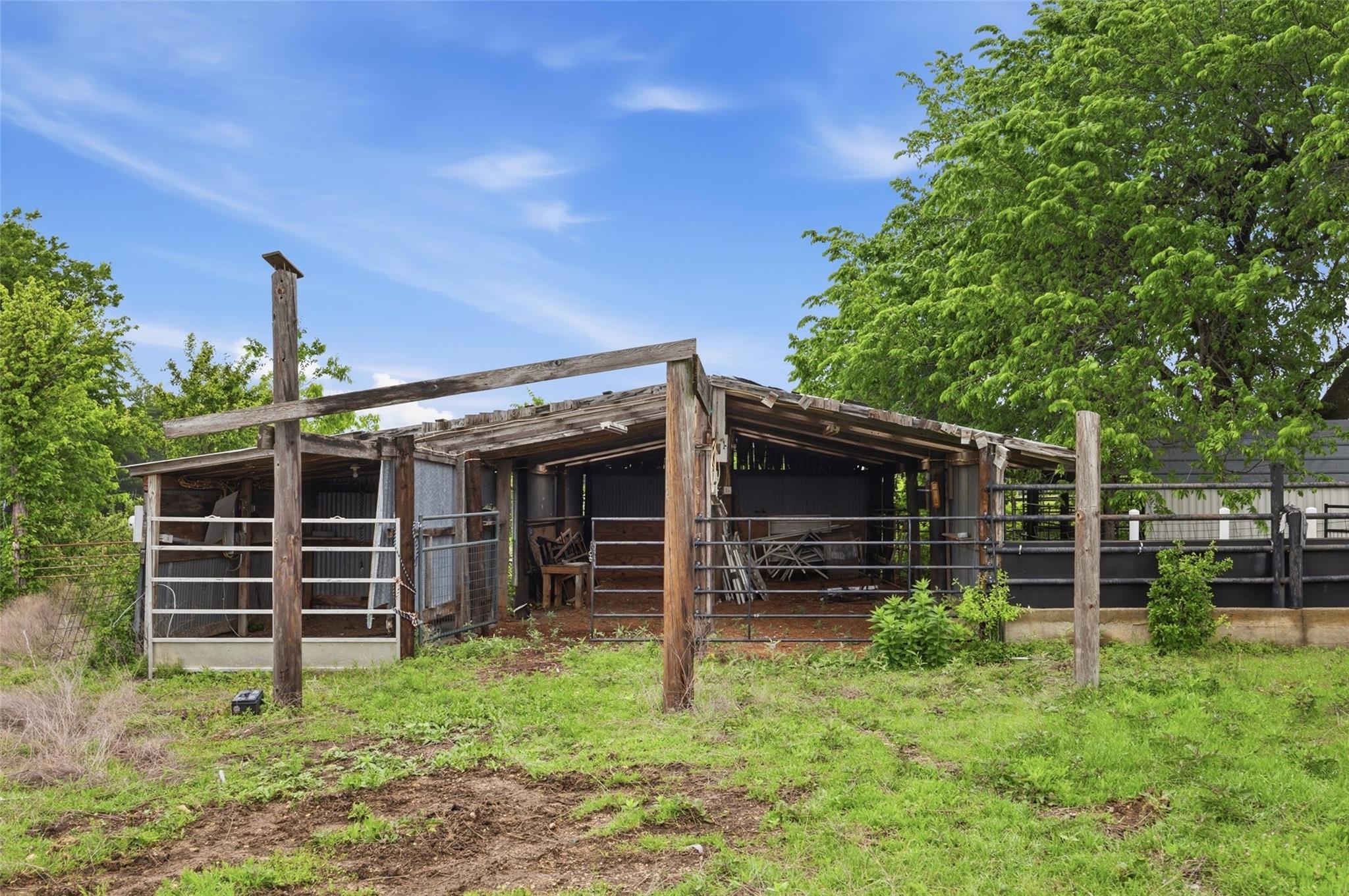 main property photo 36