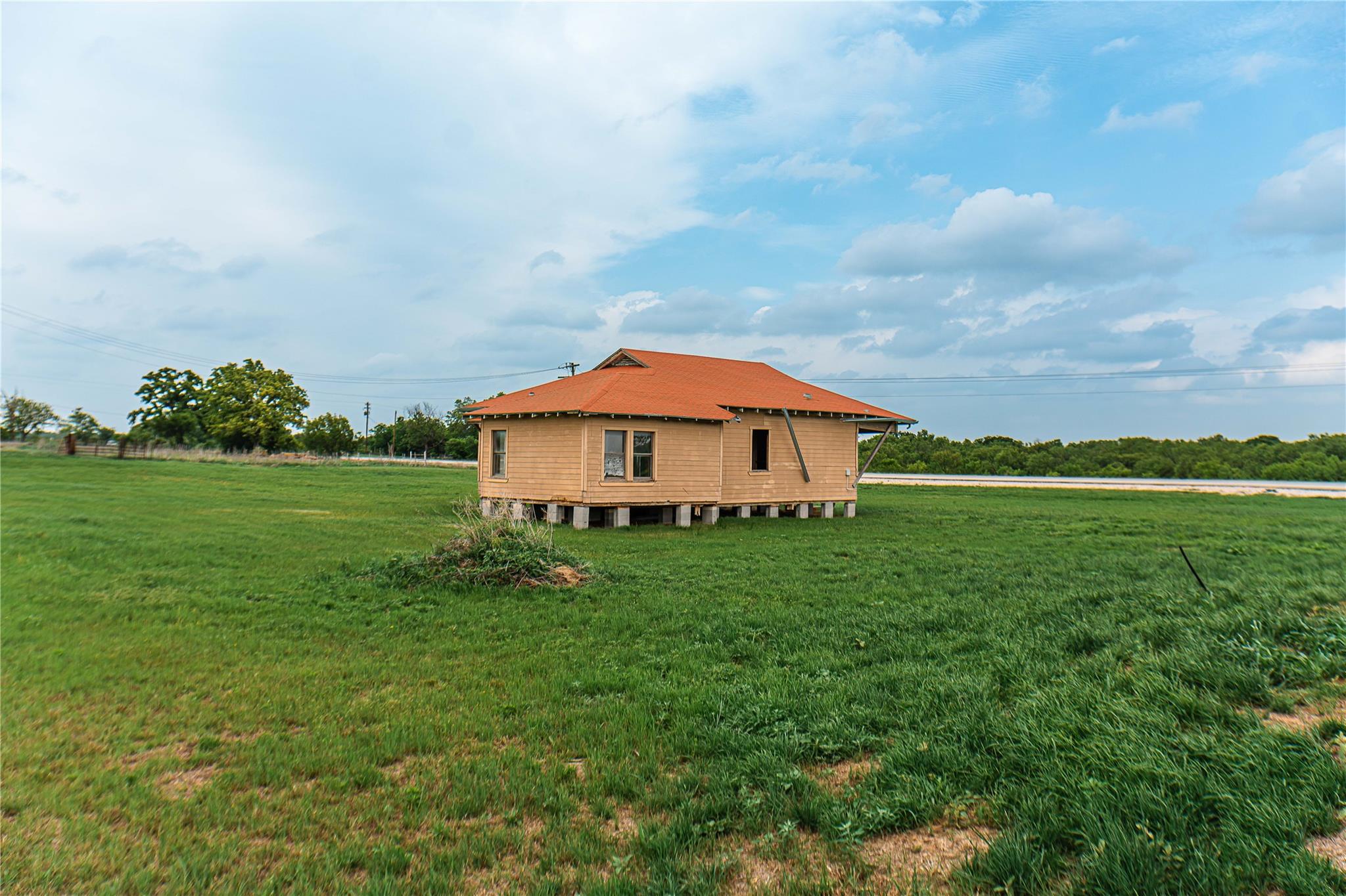 main property photo 4