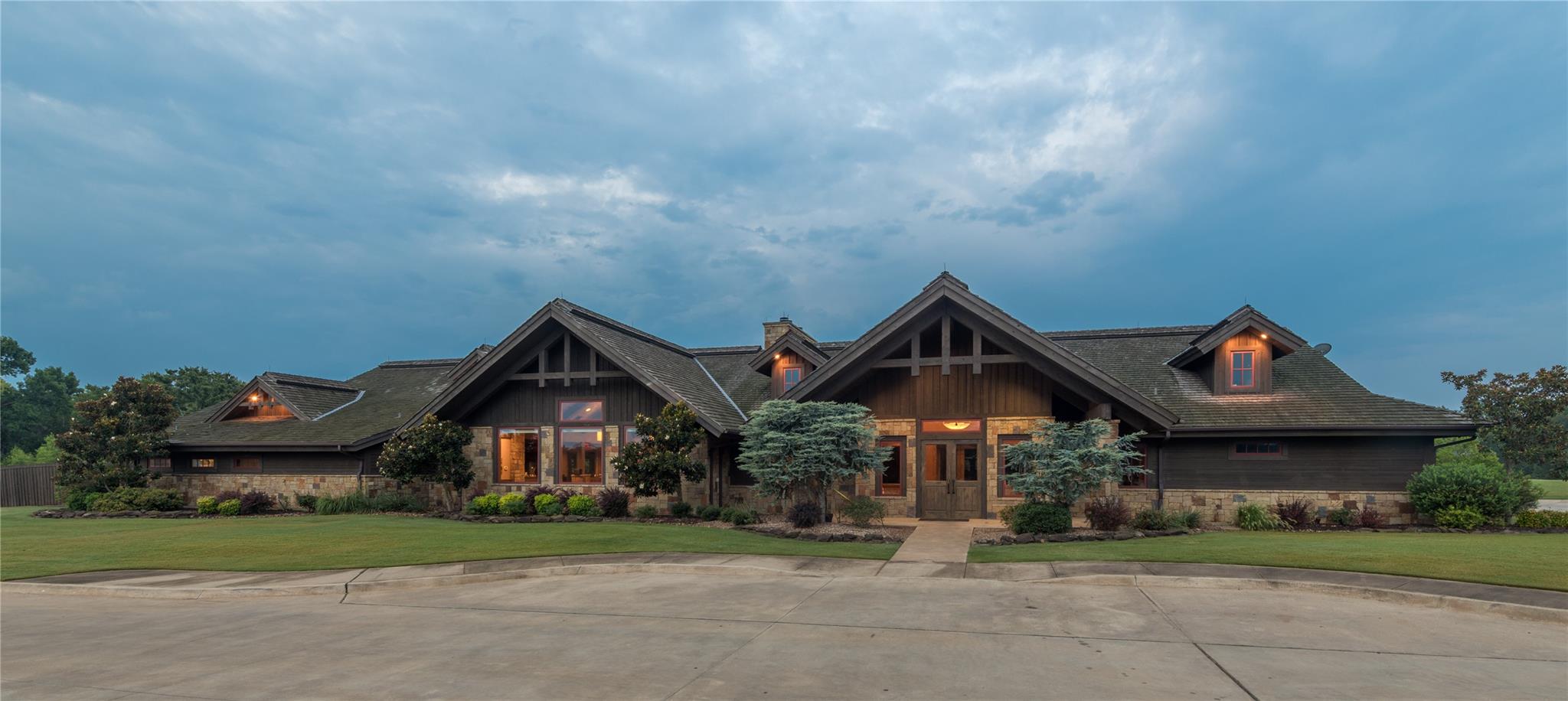 main property photo 19