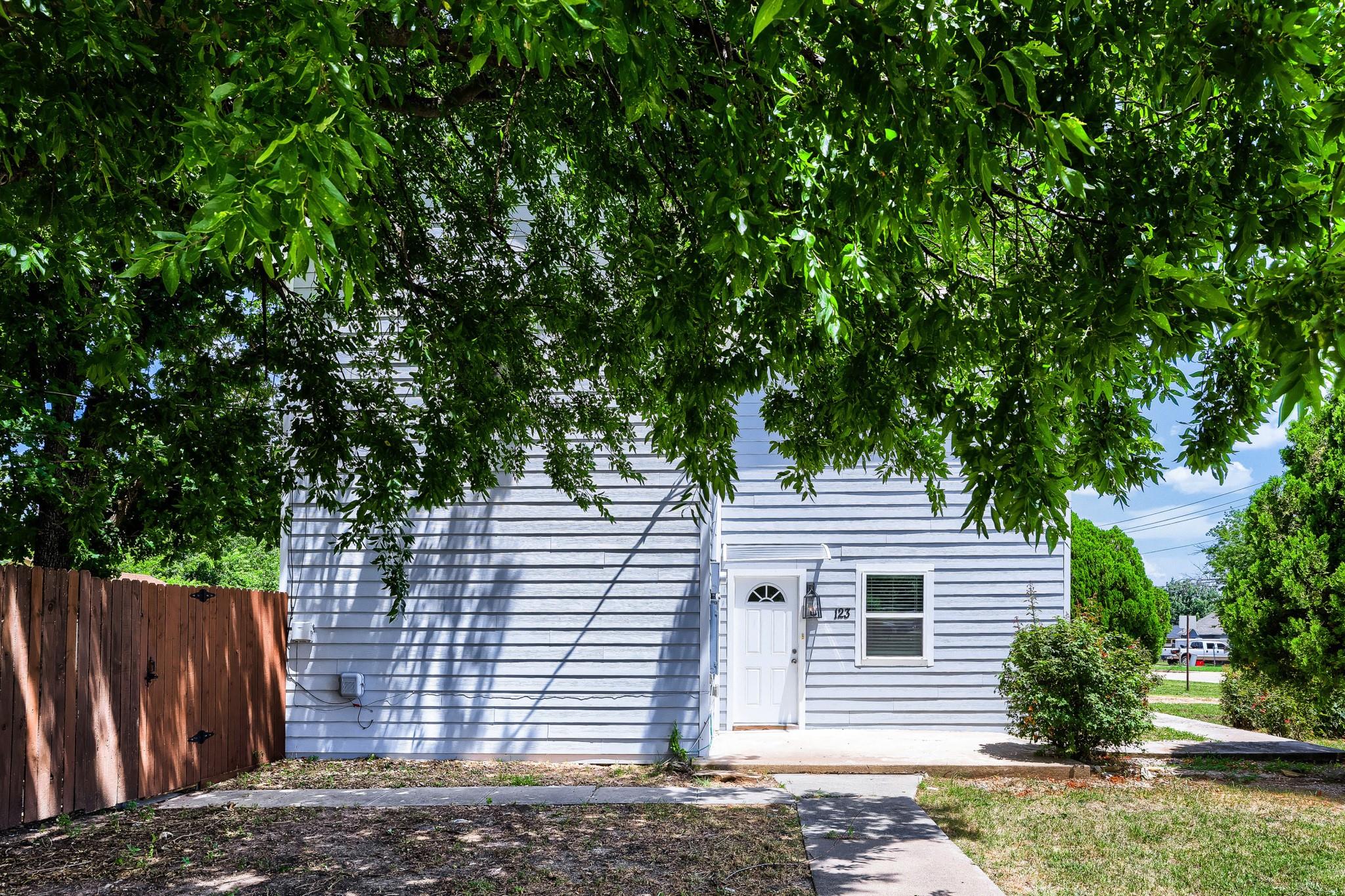 main property photo 2