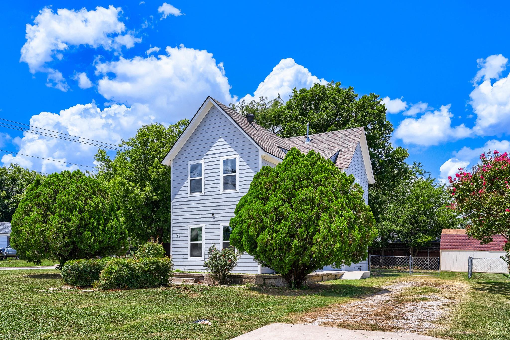 main property photo 3