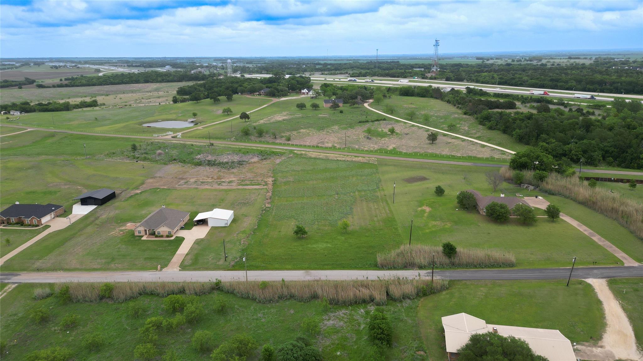 main property photo 3