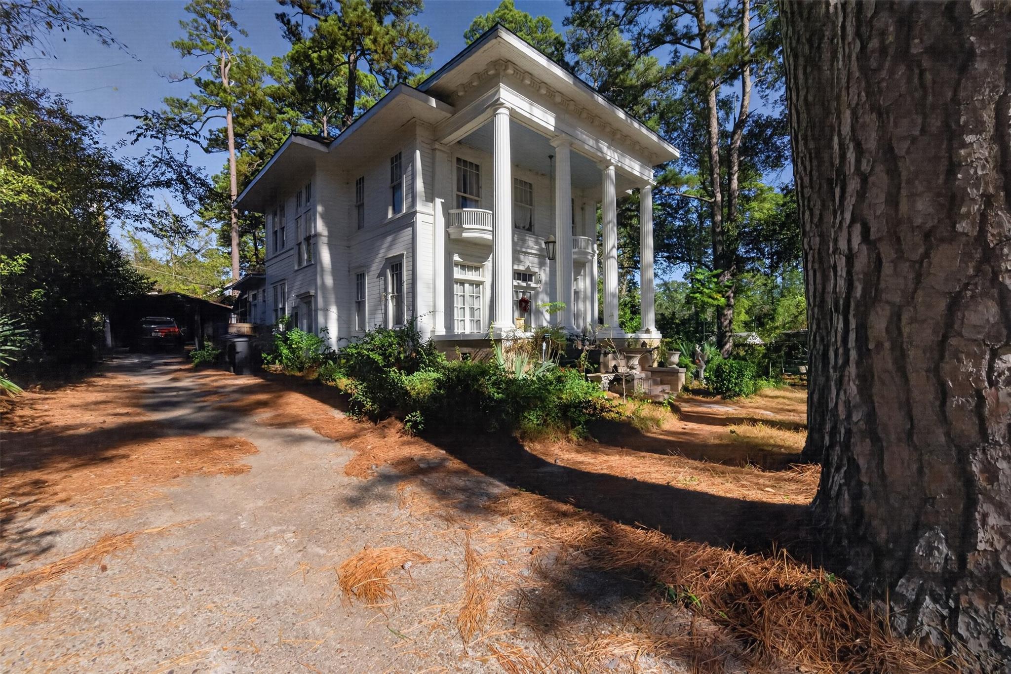 main property photo 31