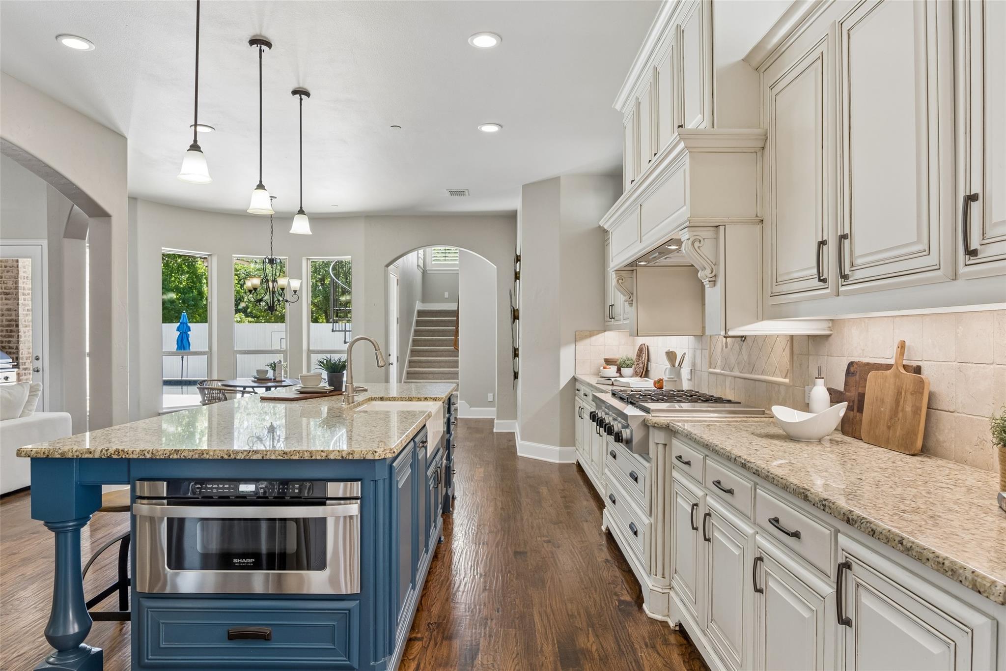 main property photo 16
