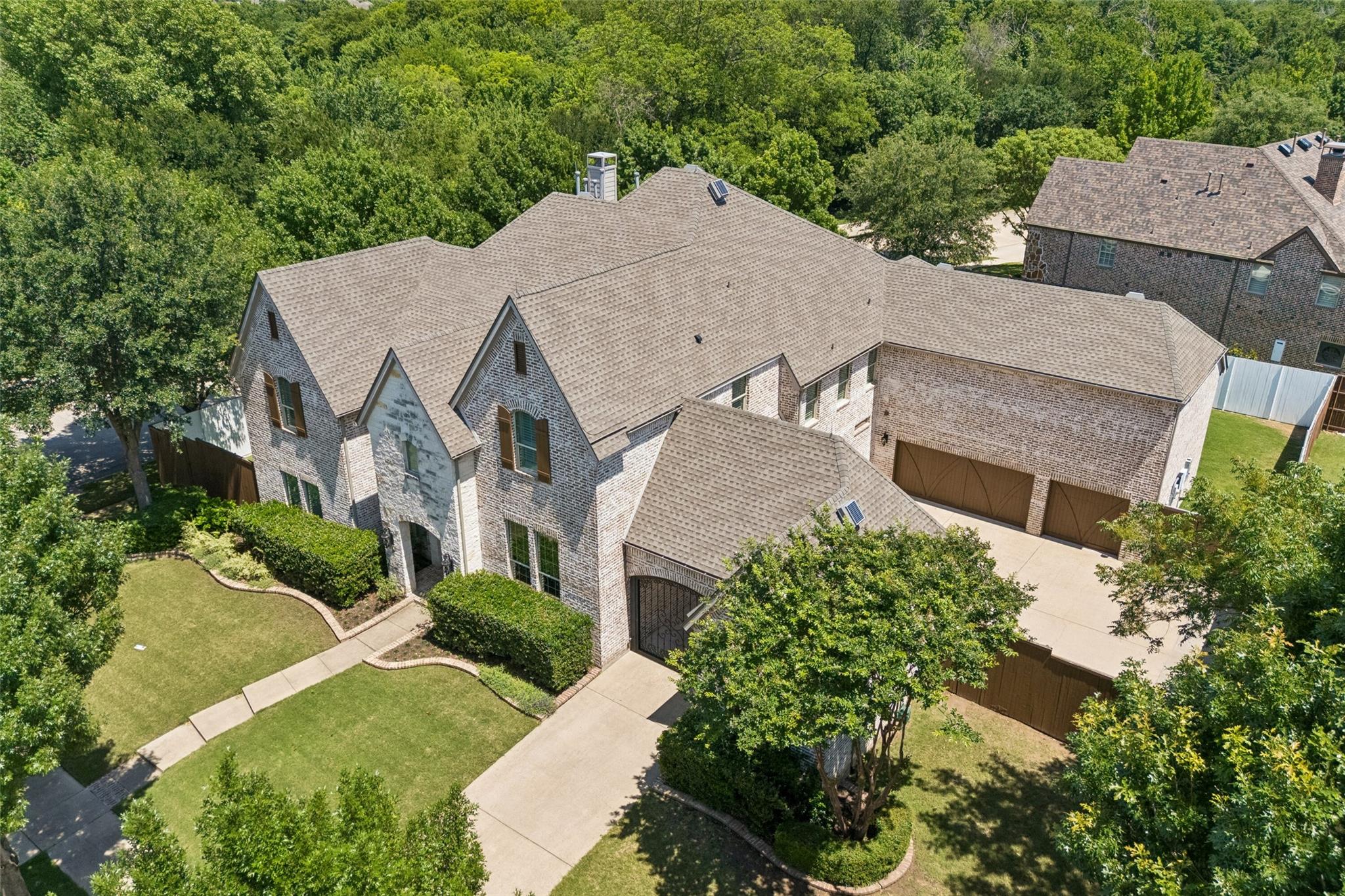 main property photo 37