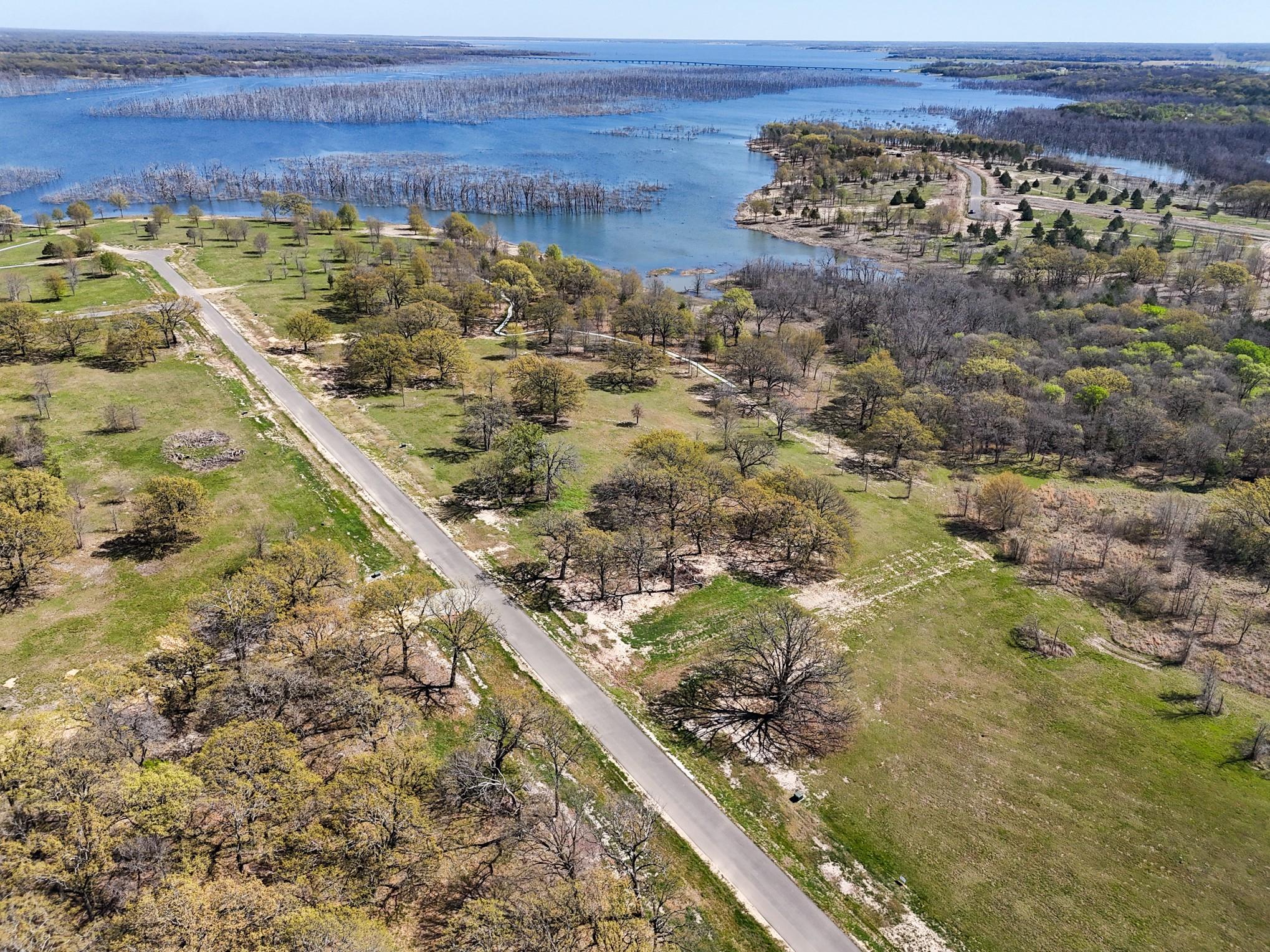 main property photo 10