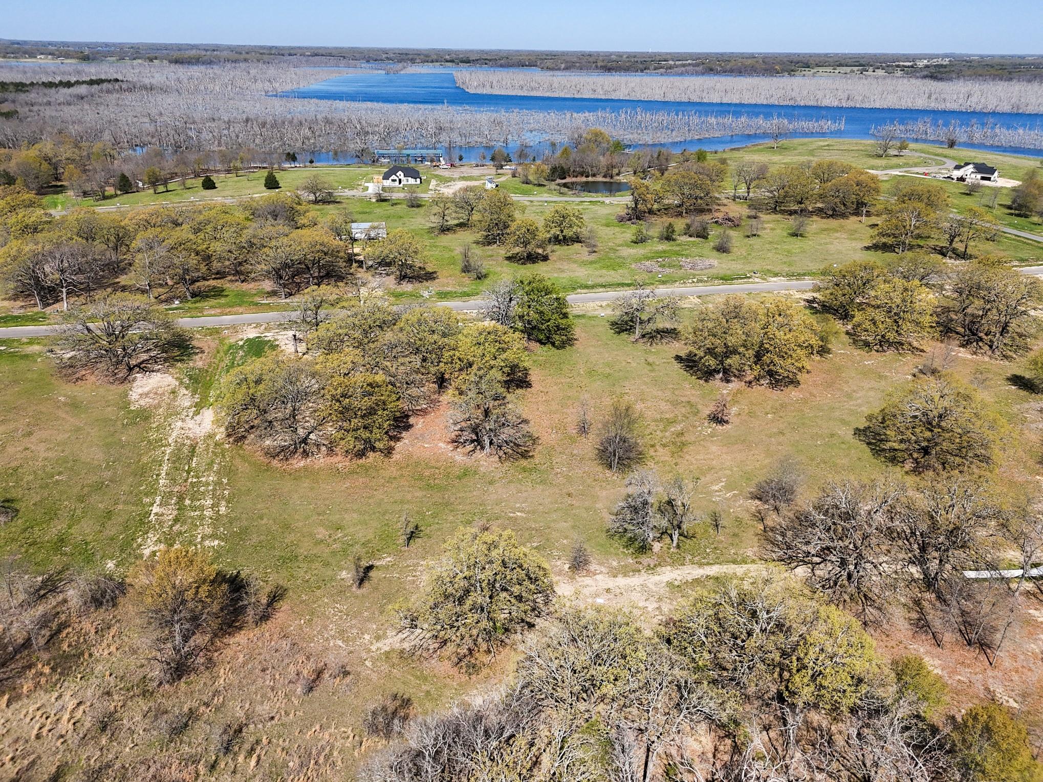 main property photo 11
