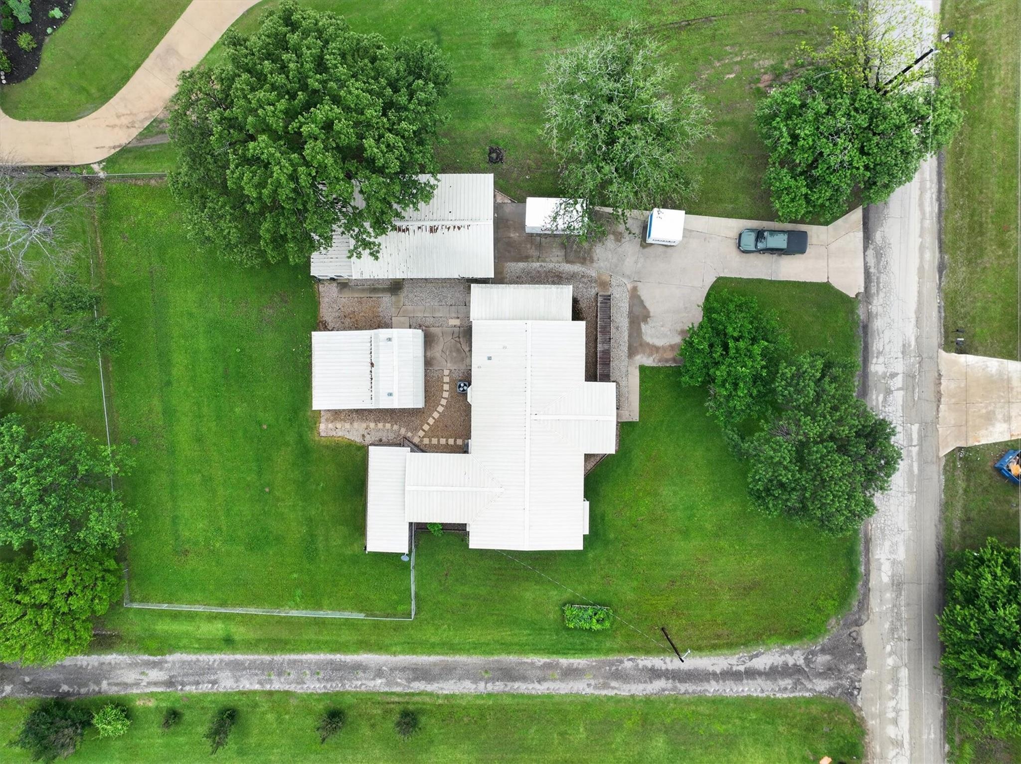main property photo 38