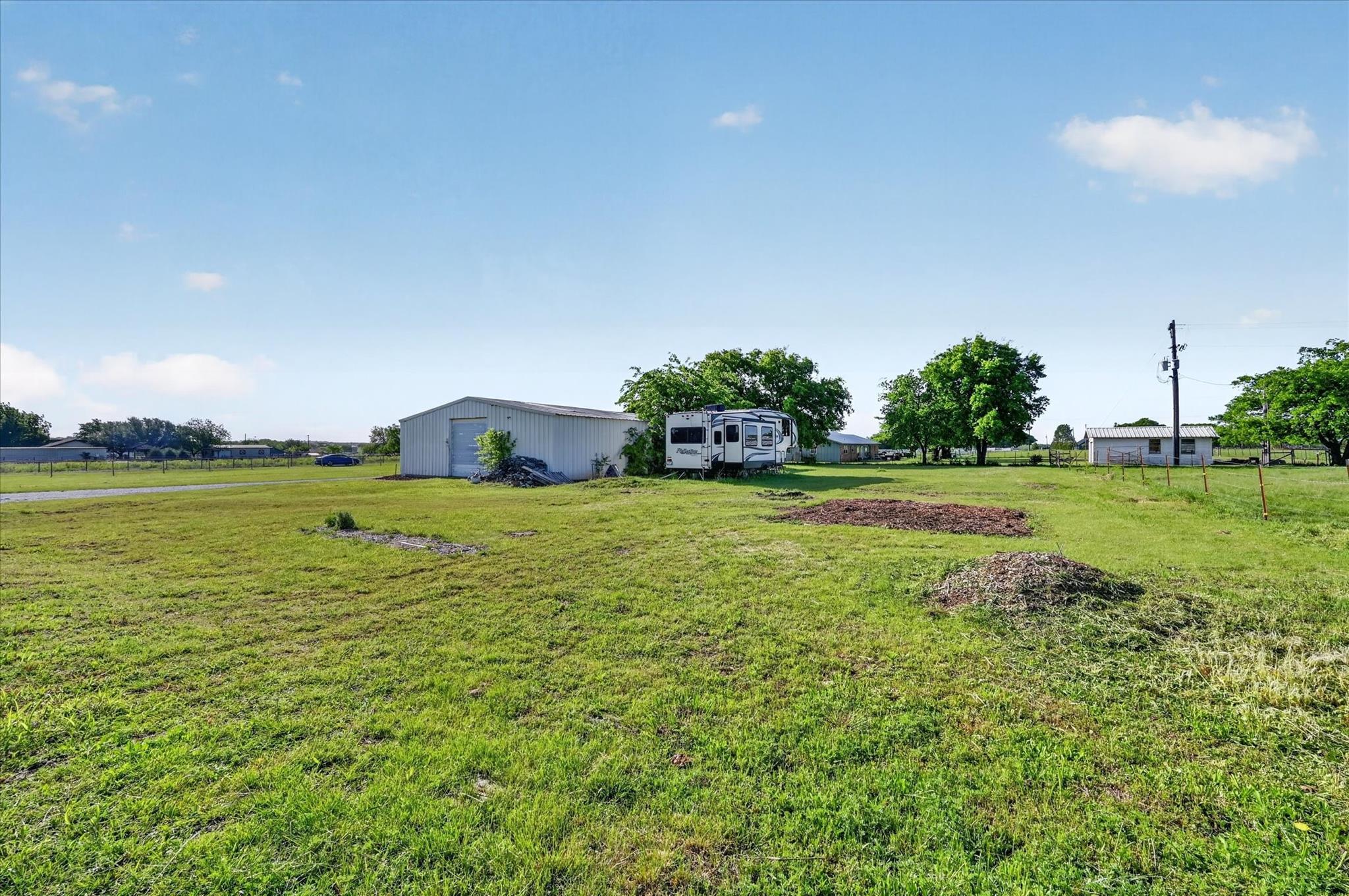 main property photo 36