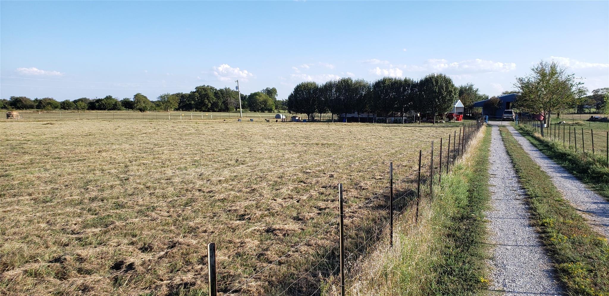 main property photo 17
