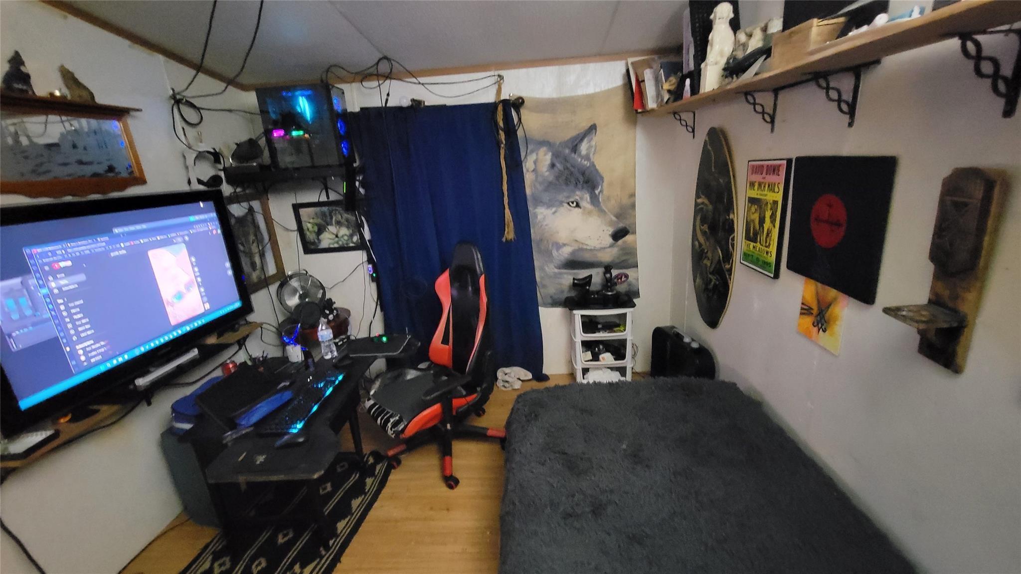 main property photo 25