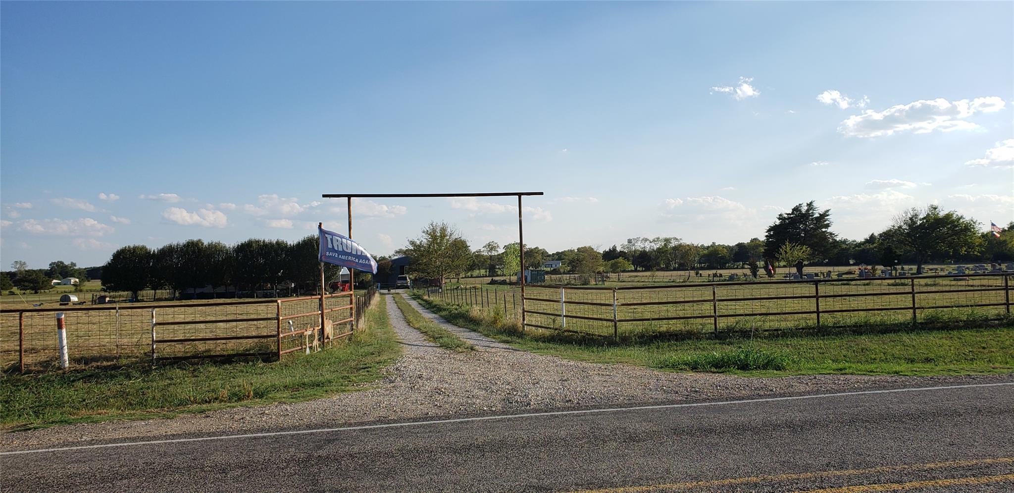 main property photo 31