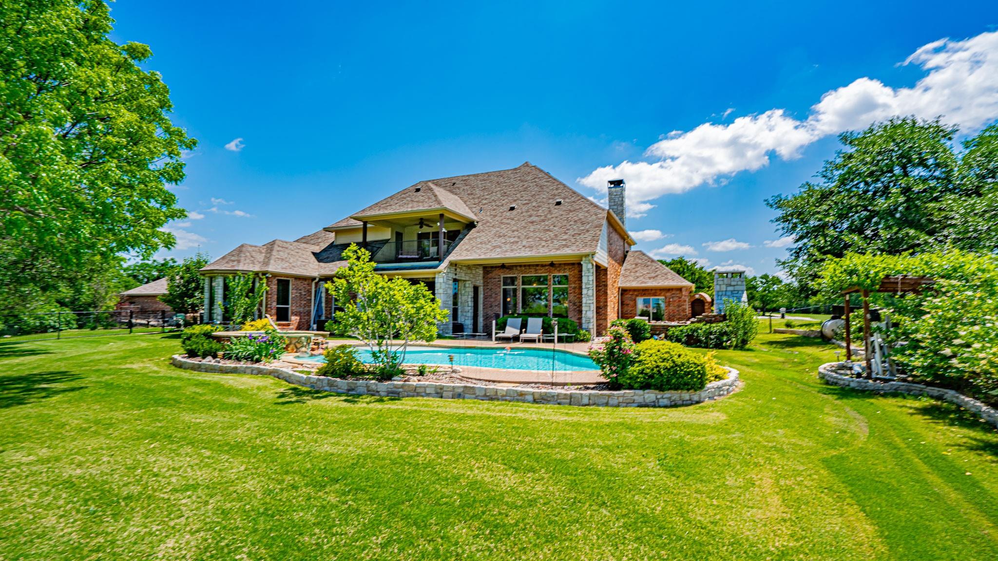 main property photo 25