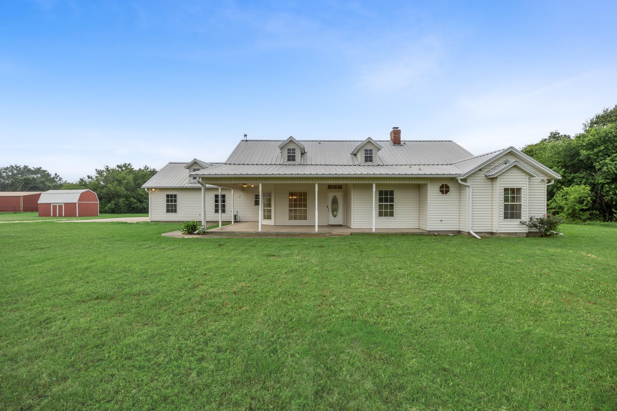 main property photo 13