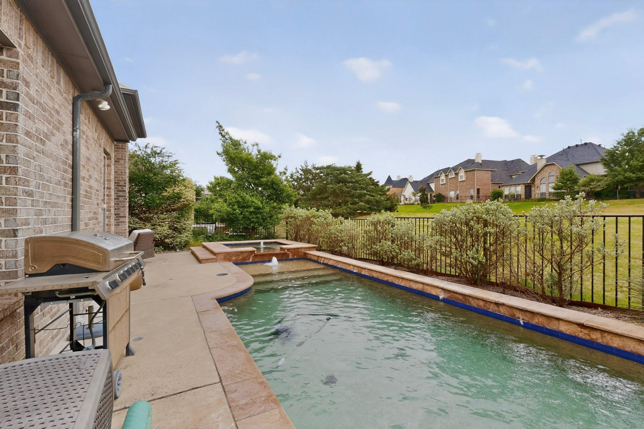 main property photo 38