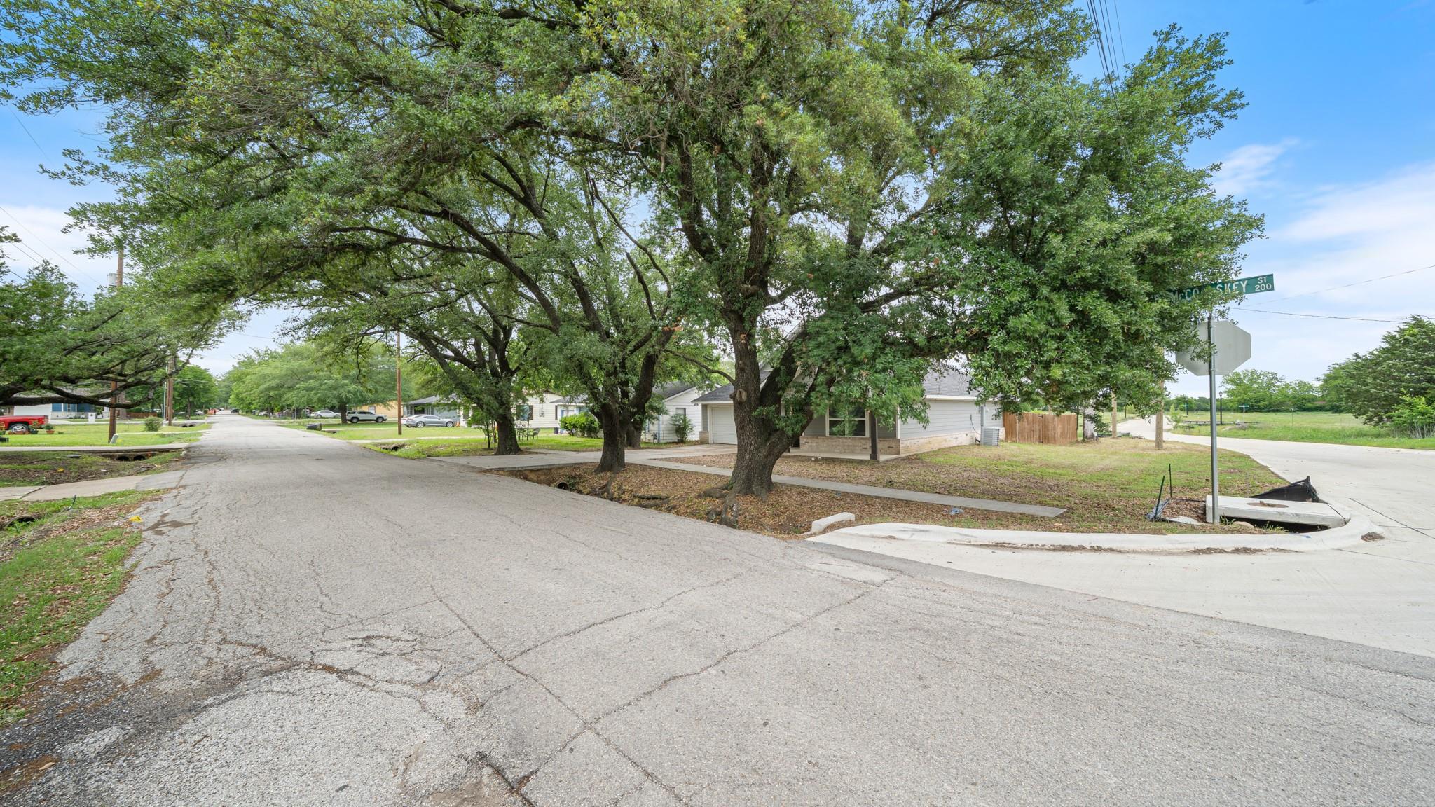 main property photo 27