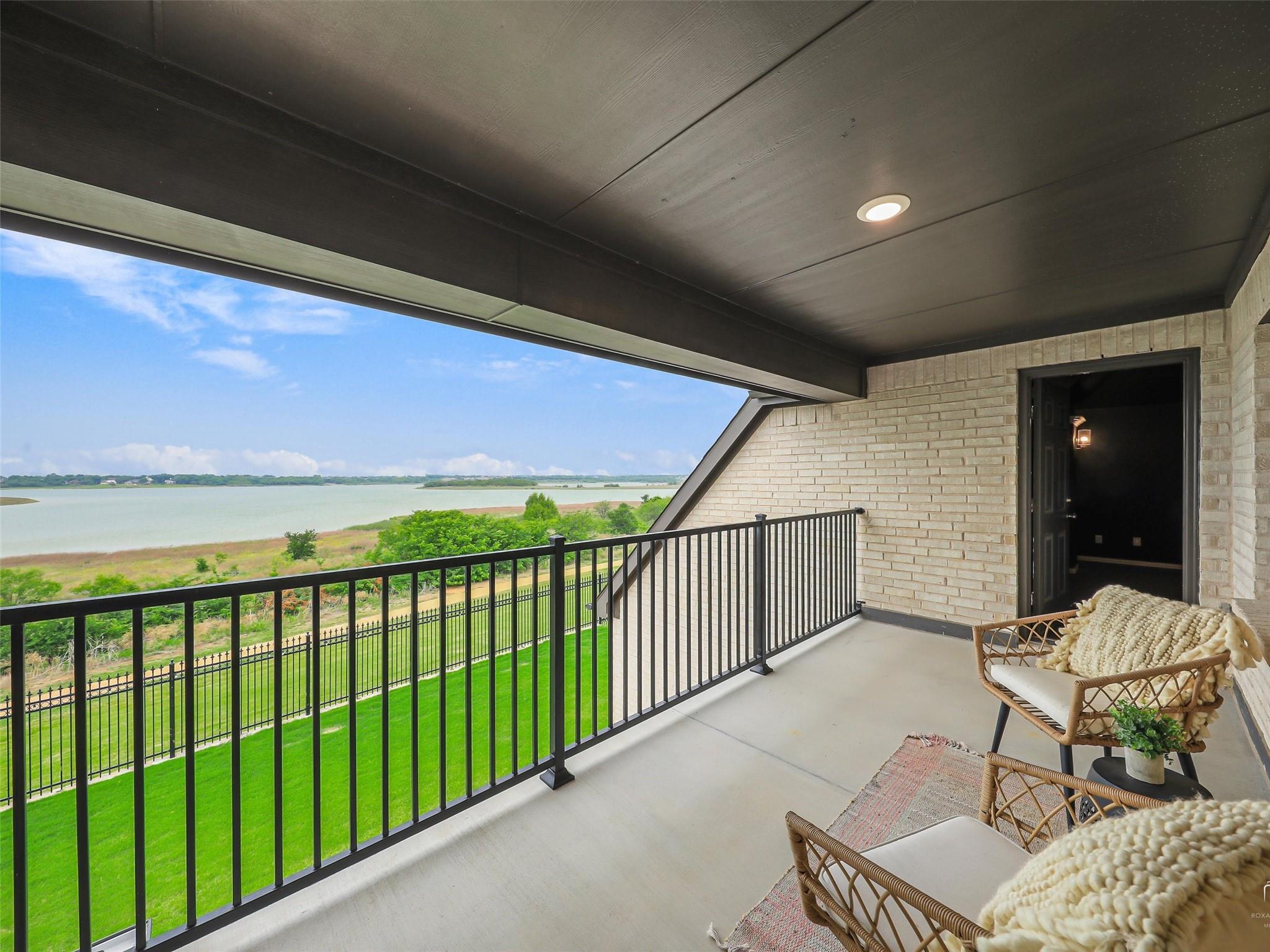 main property photo 35