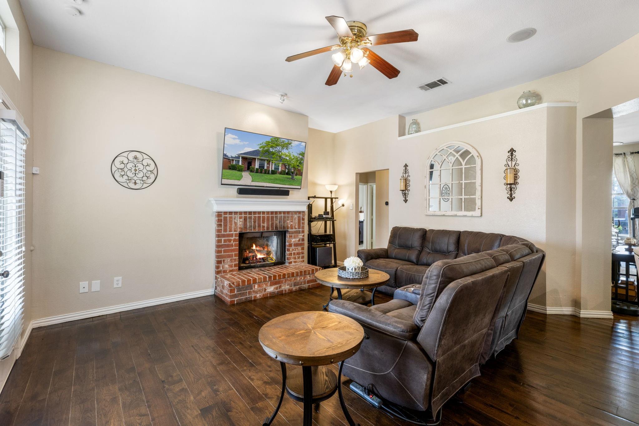property viewer photo 7