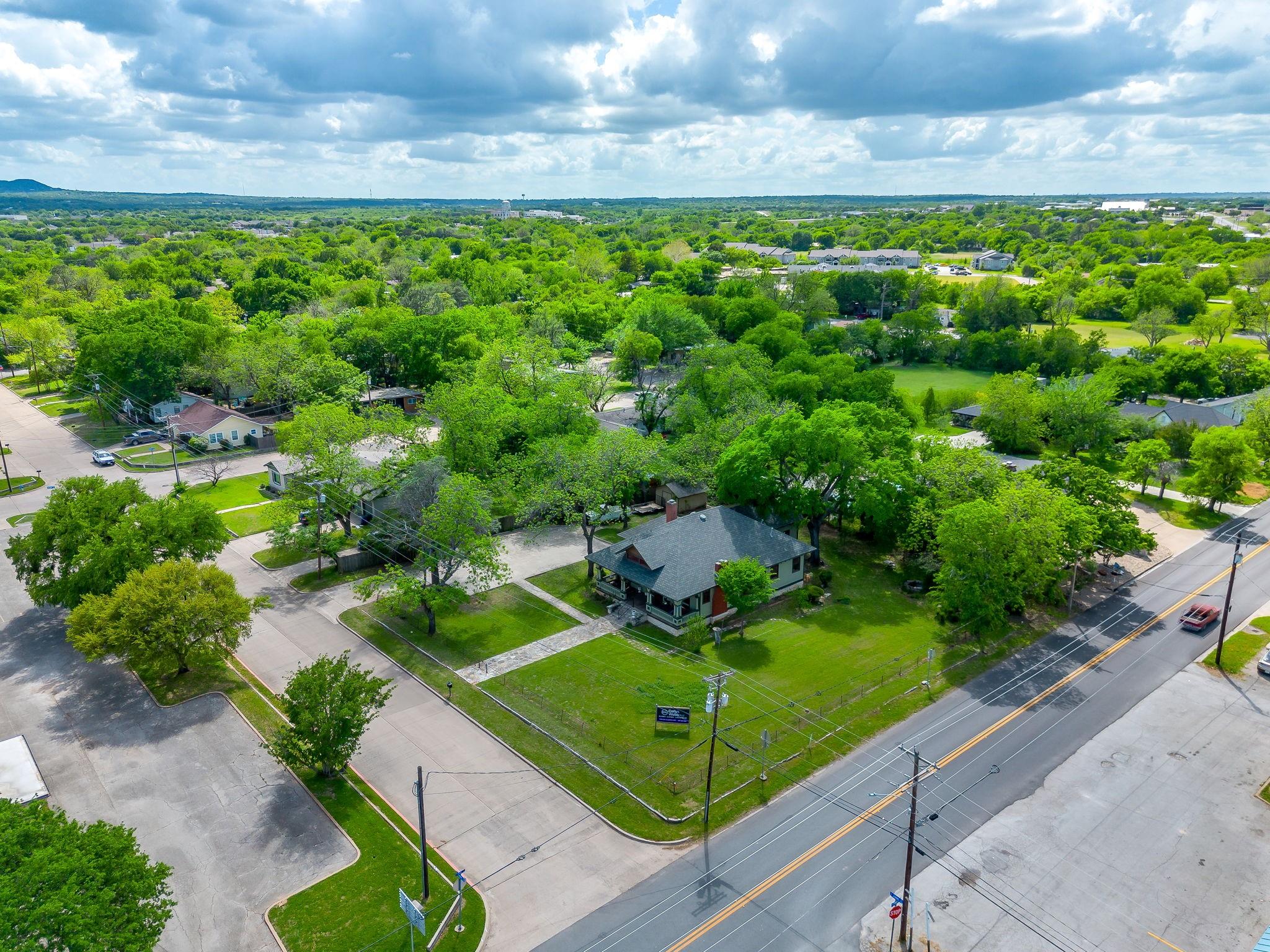 main property photo 32