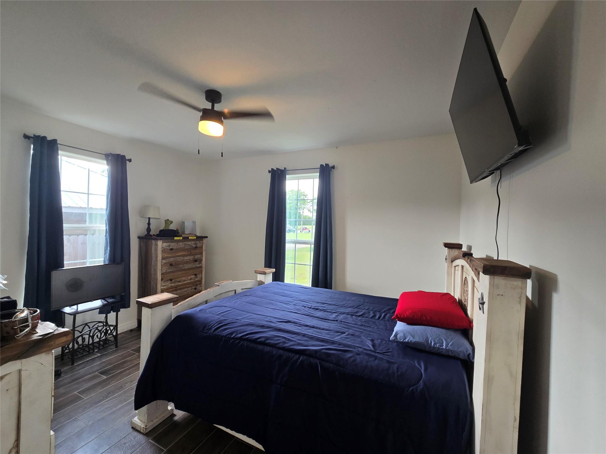 main property photo 16
