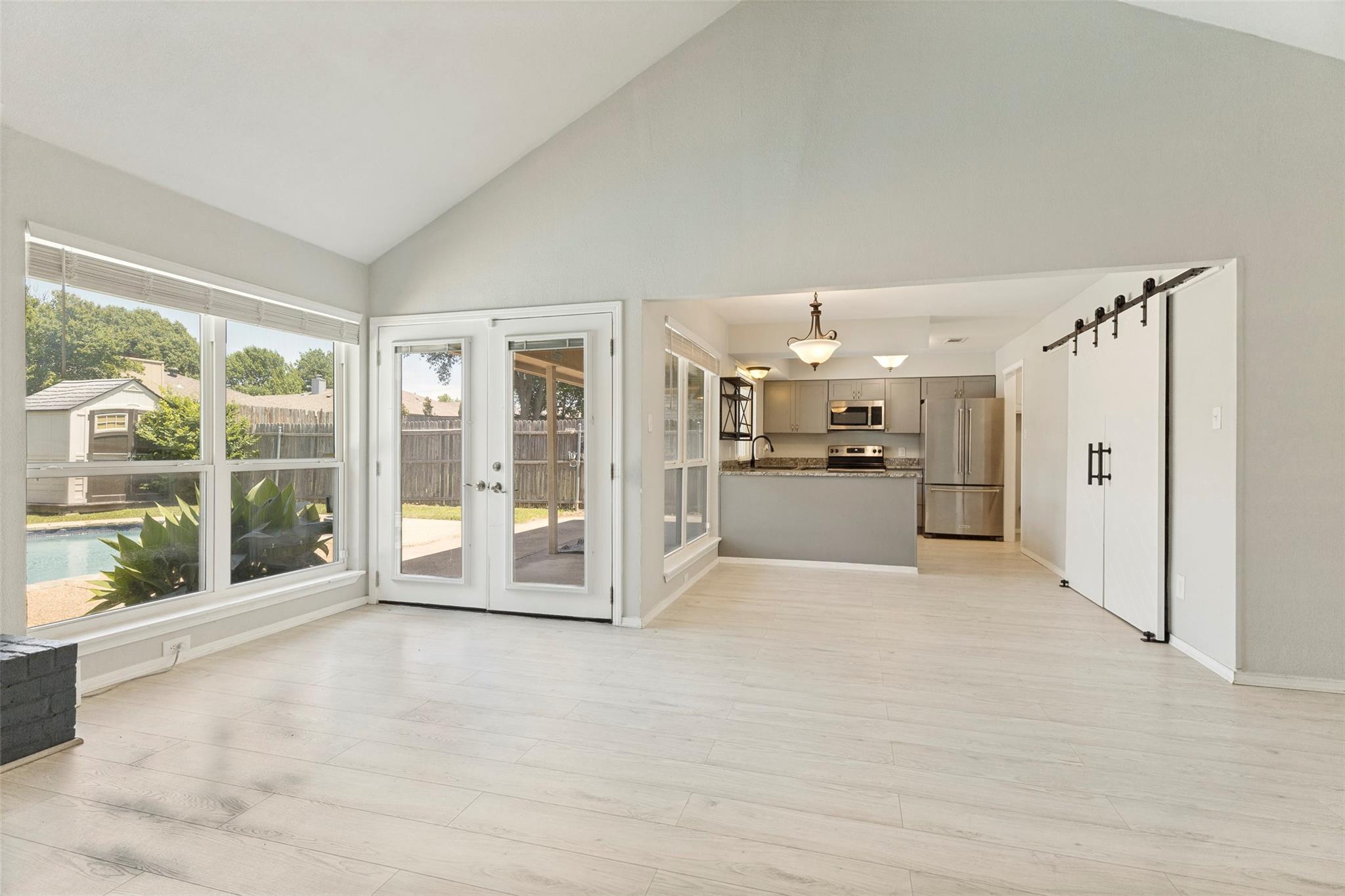 property viewer photo 4