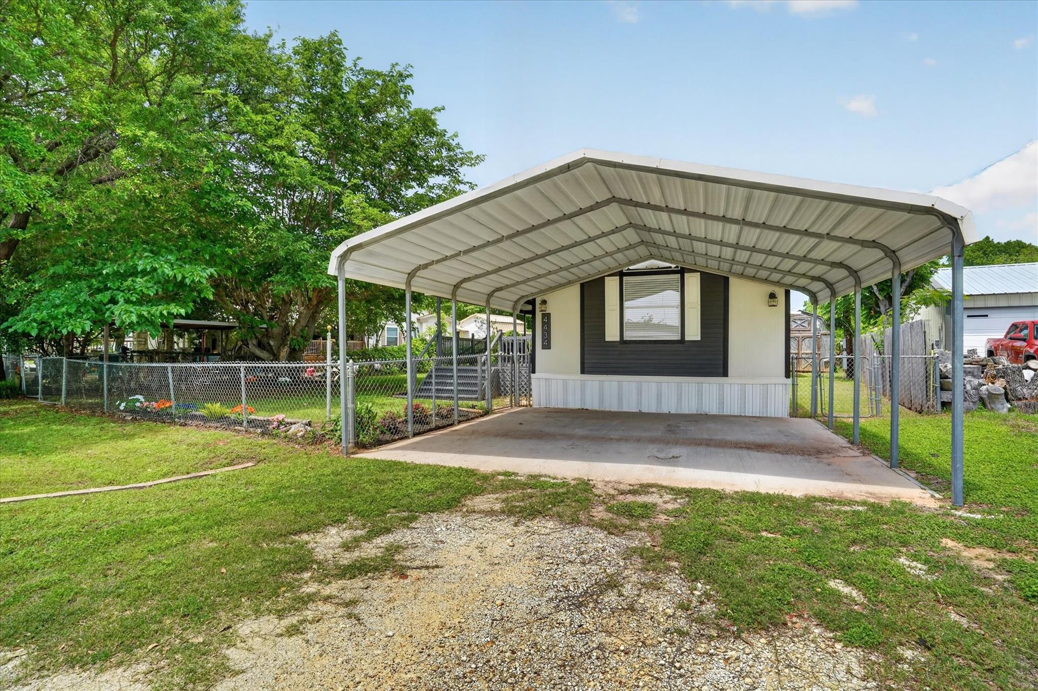 main property photo 21