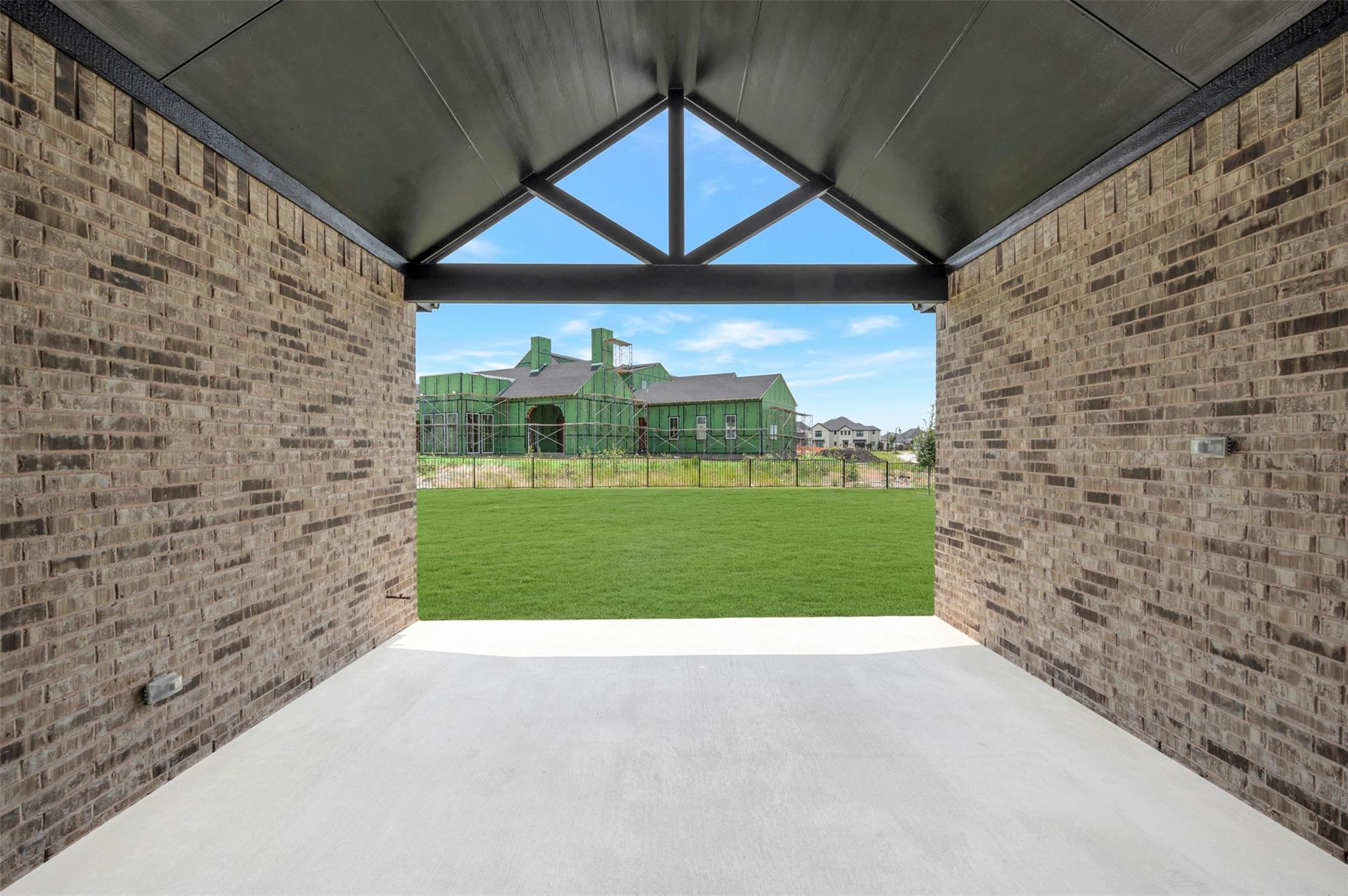 main property photo 23