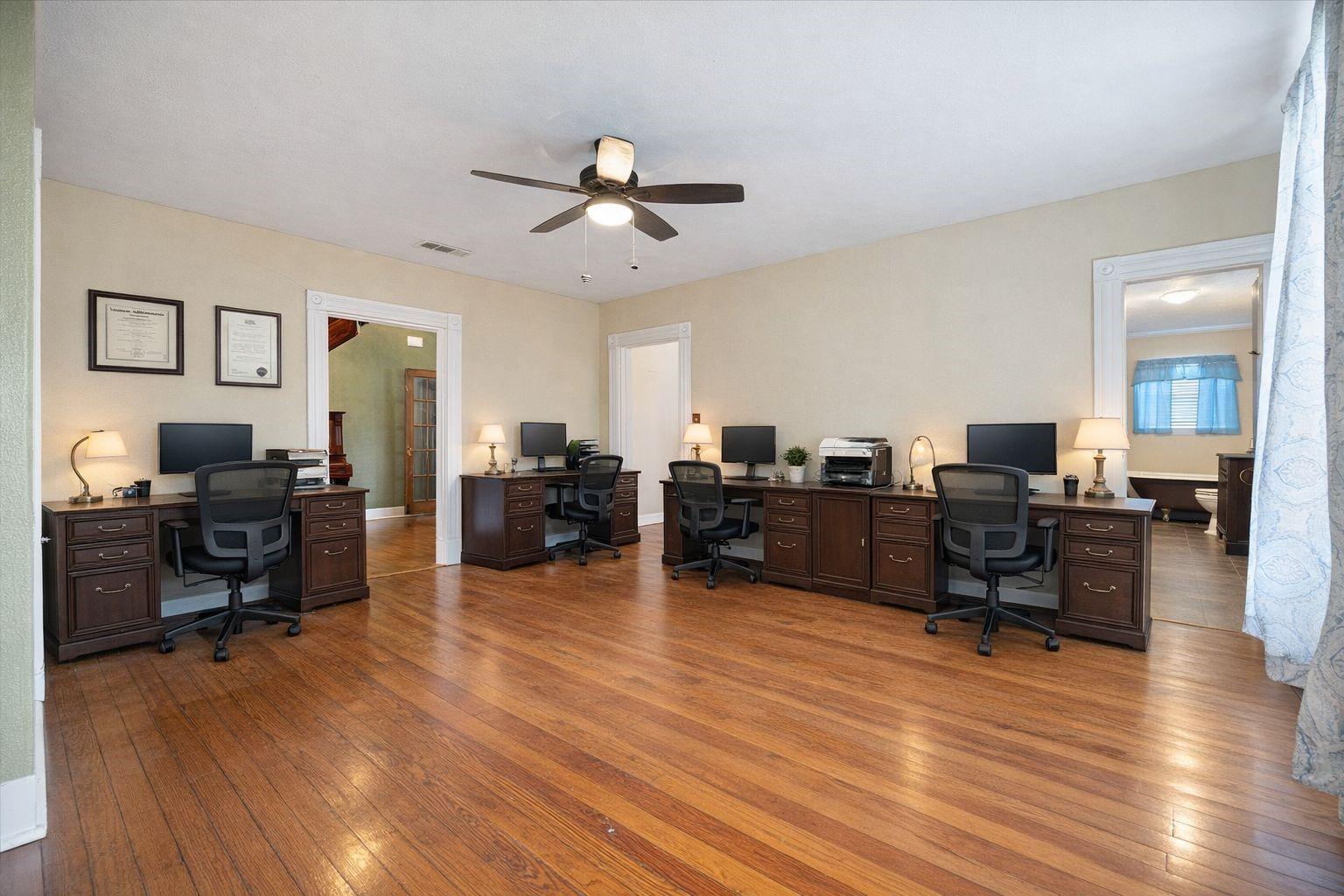 main property photo 14