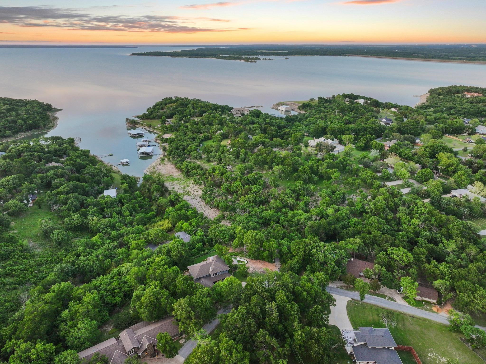 main property photo 23