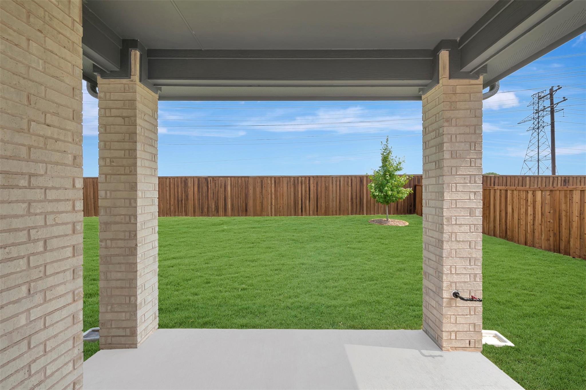 main property photo 28