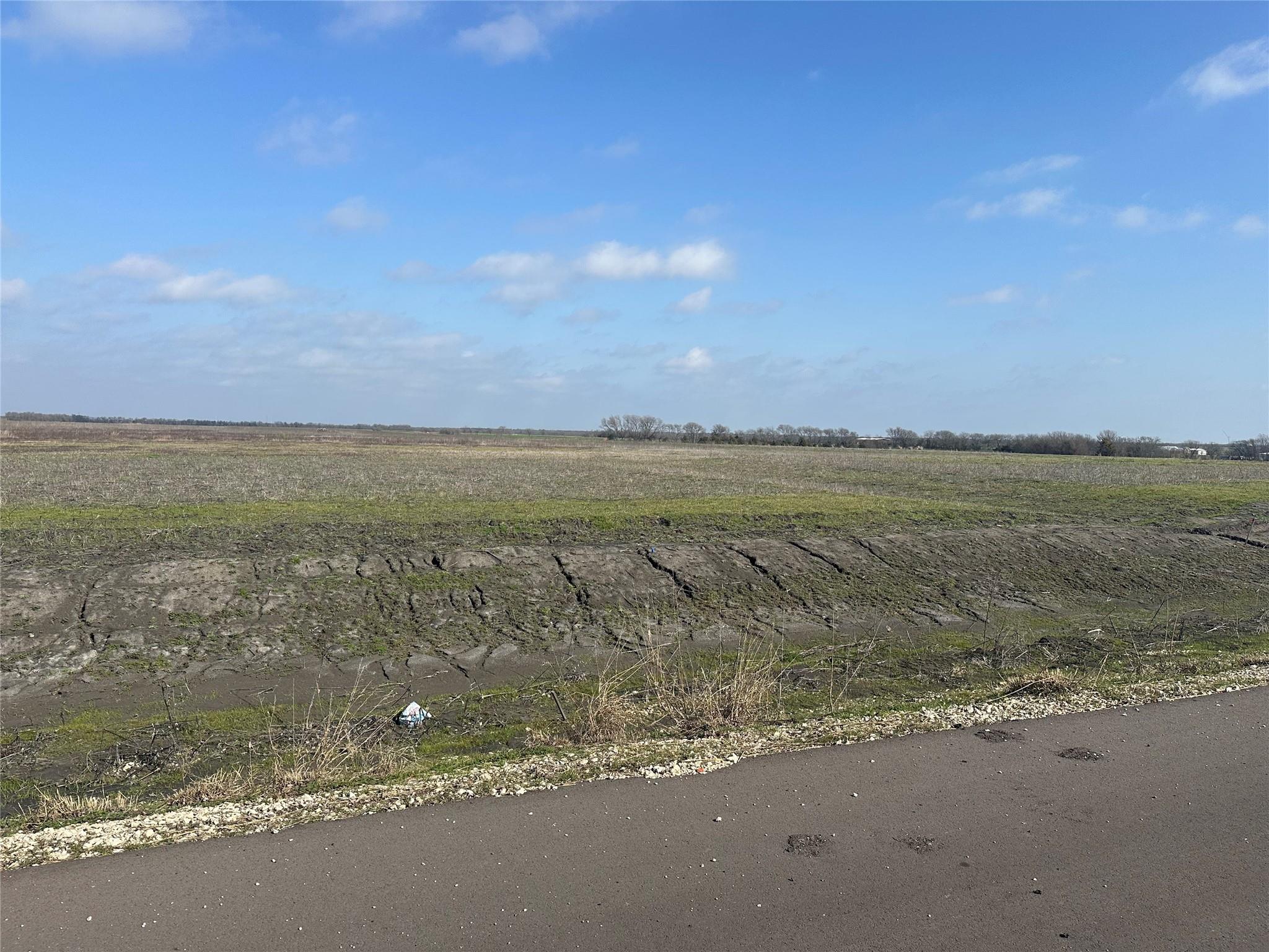 main property photo 6