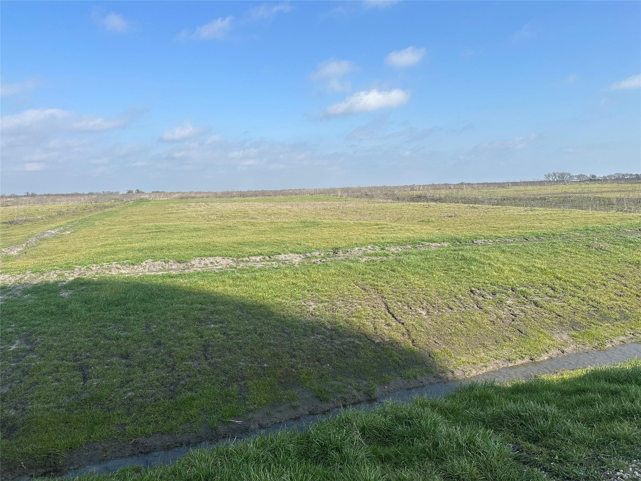 main property photo 9