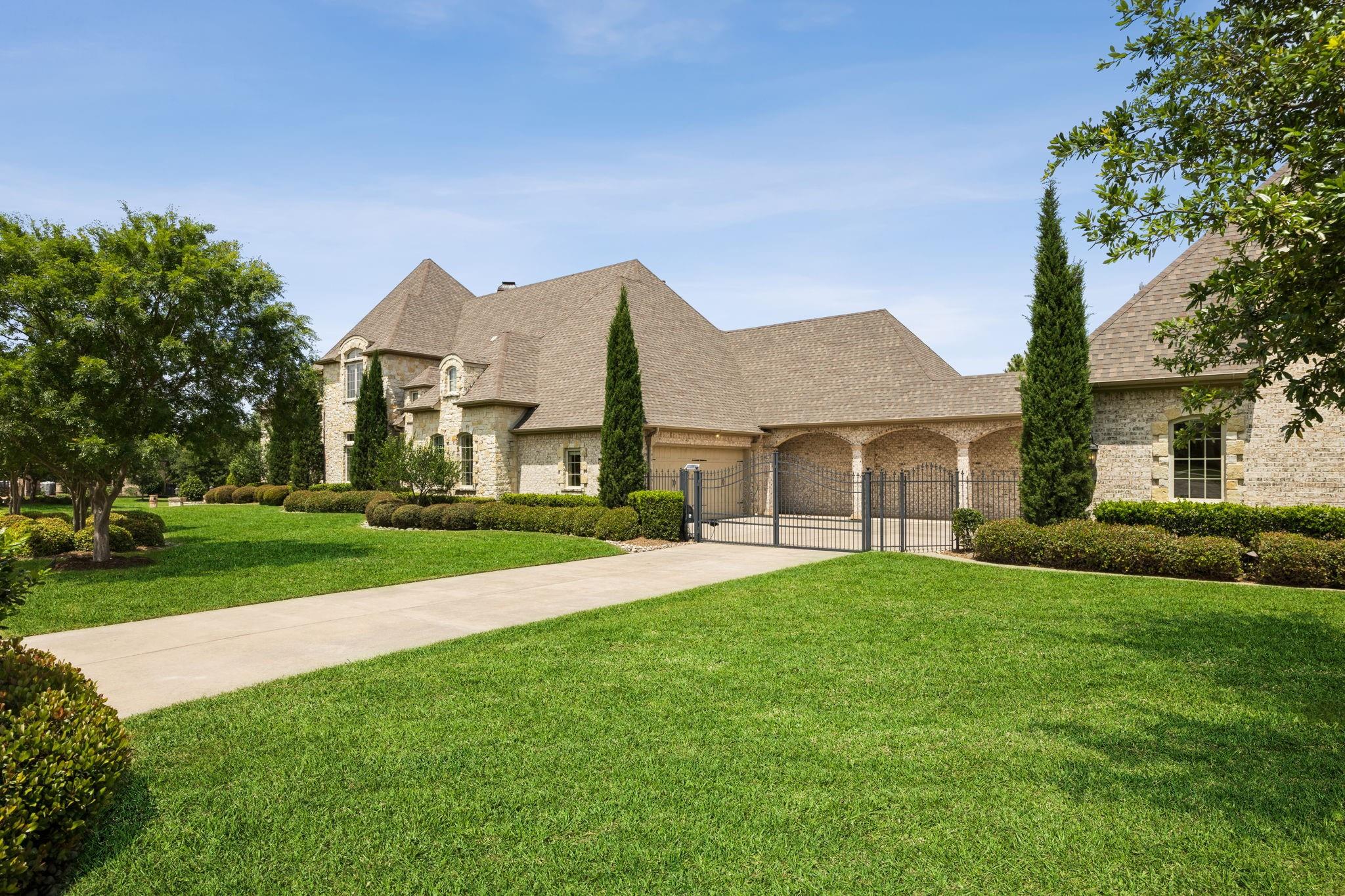 main property photo 29