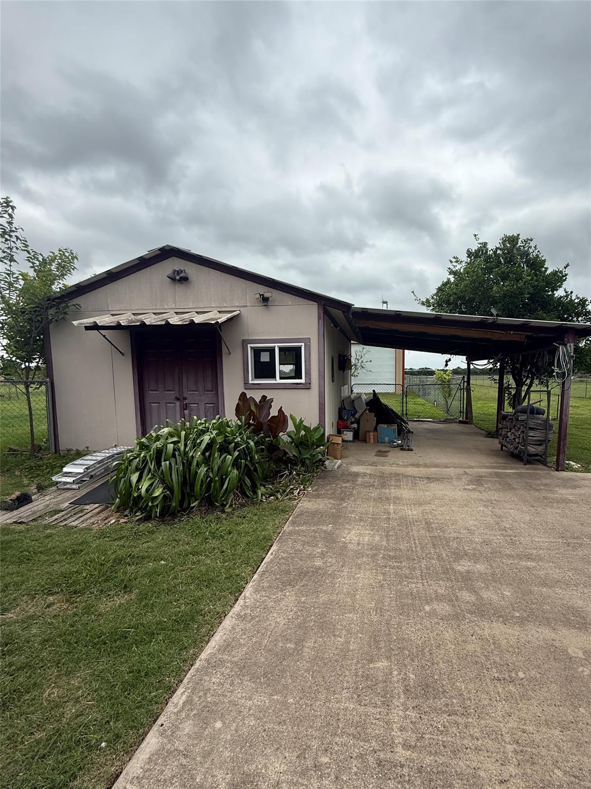main property photo 29