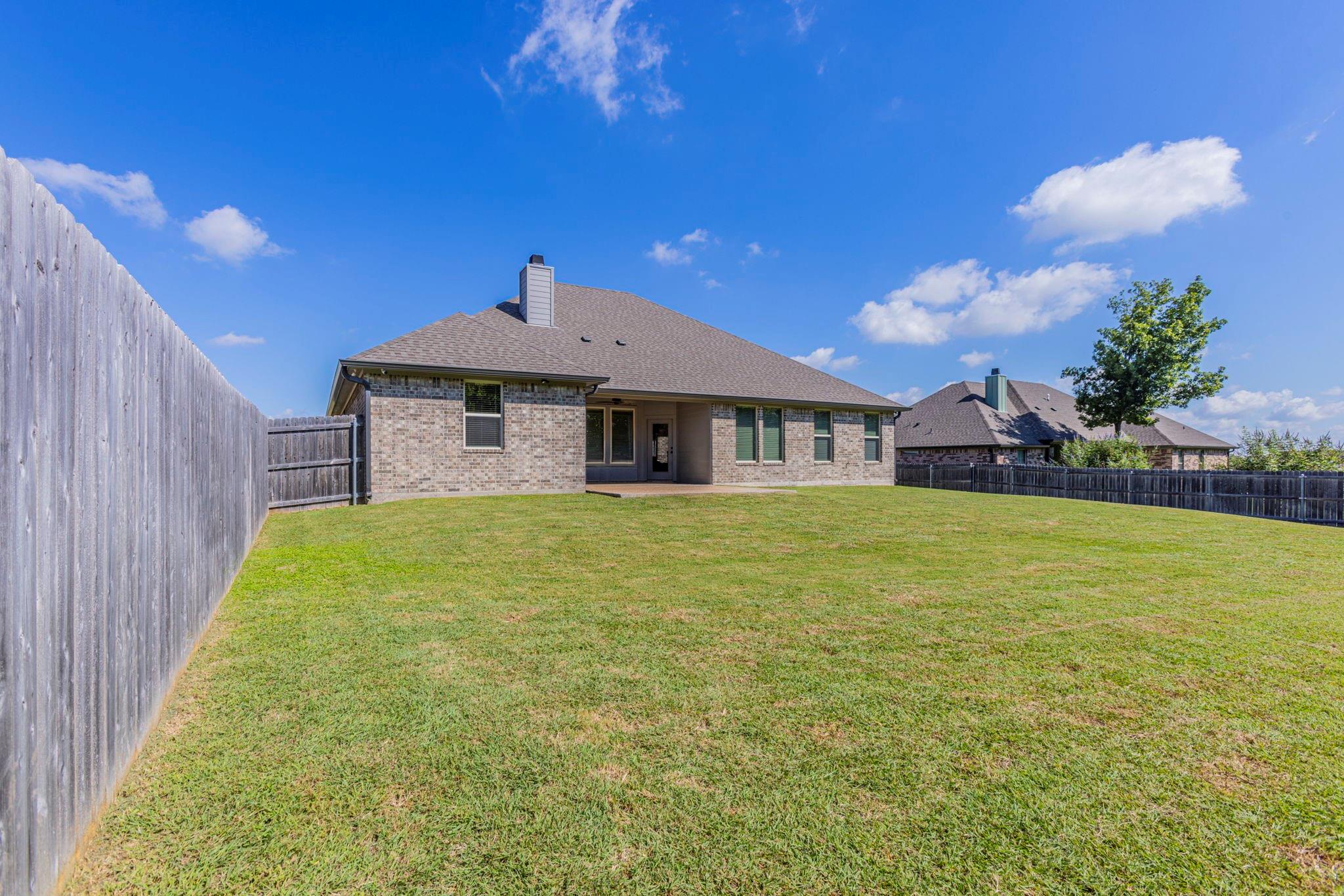 main property photo 23