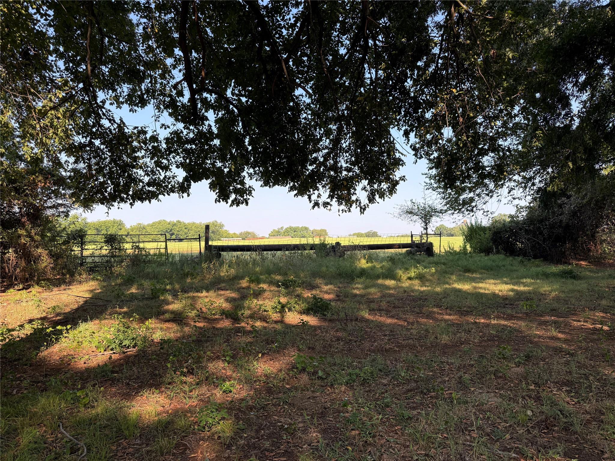 main property photo 6