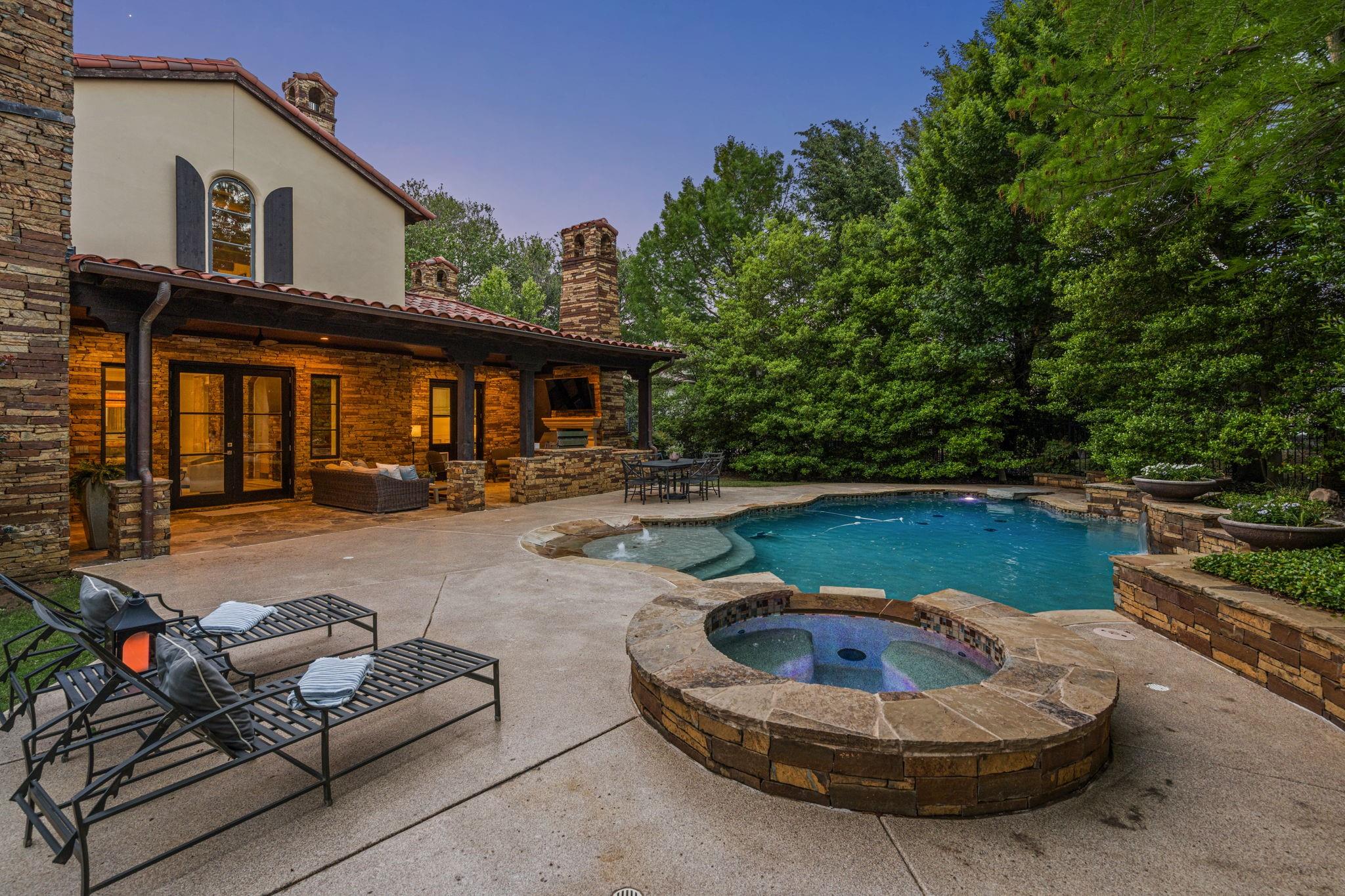 main property photo 34