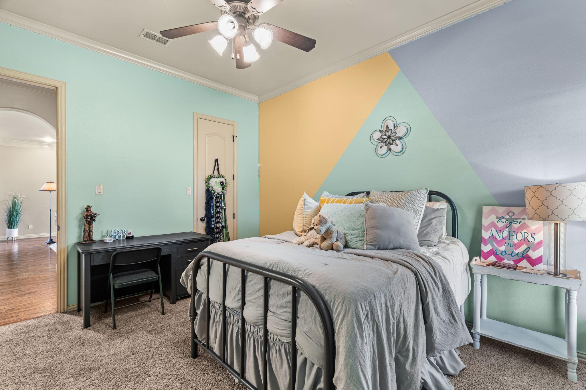 main property photo 24