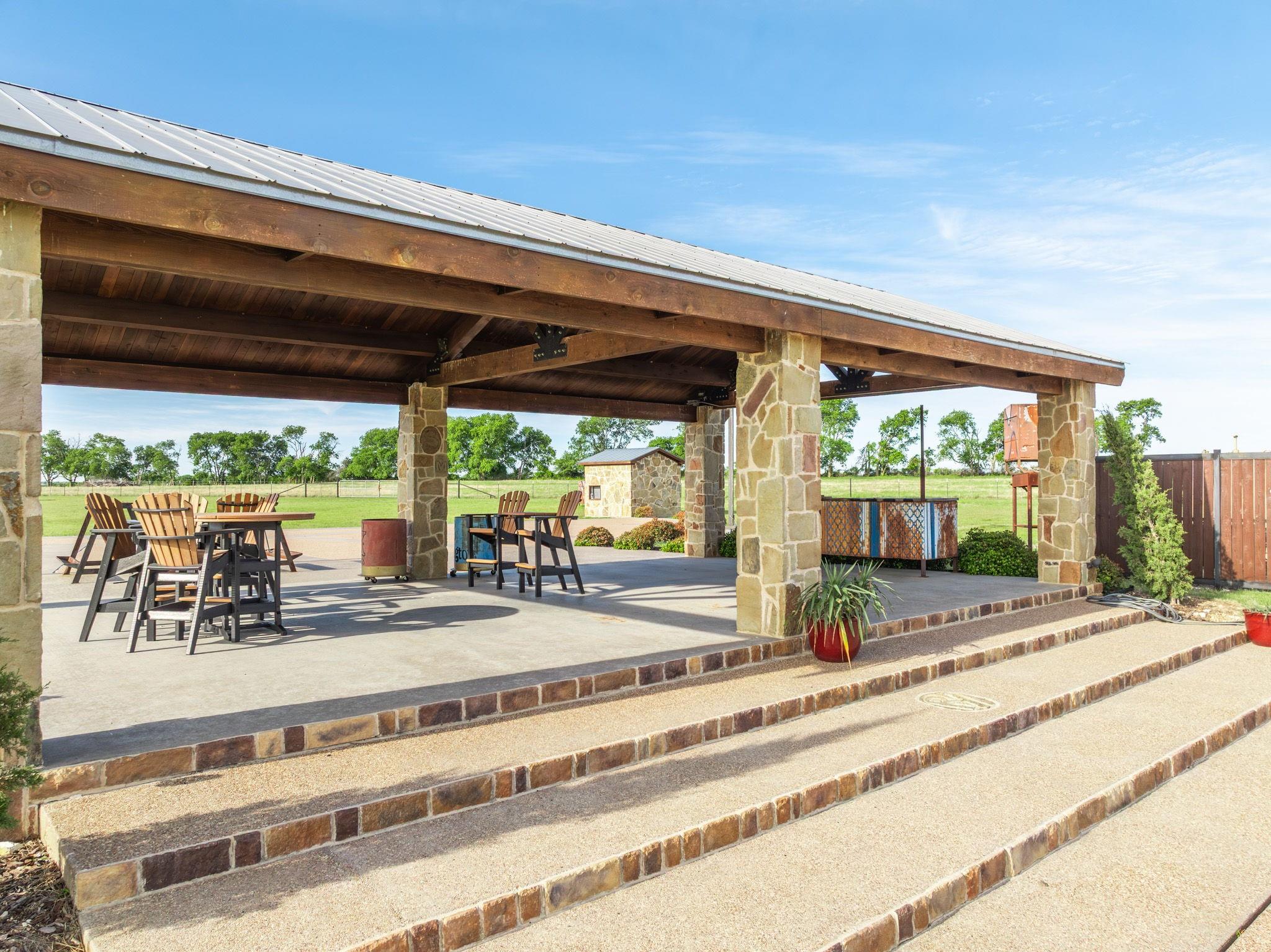 main property photo 33