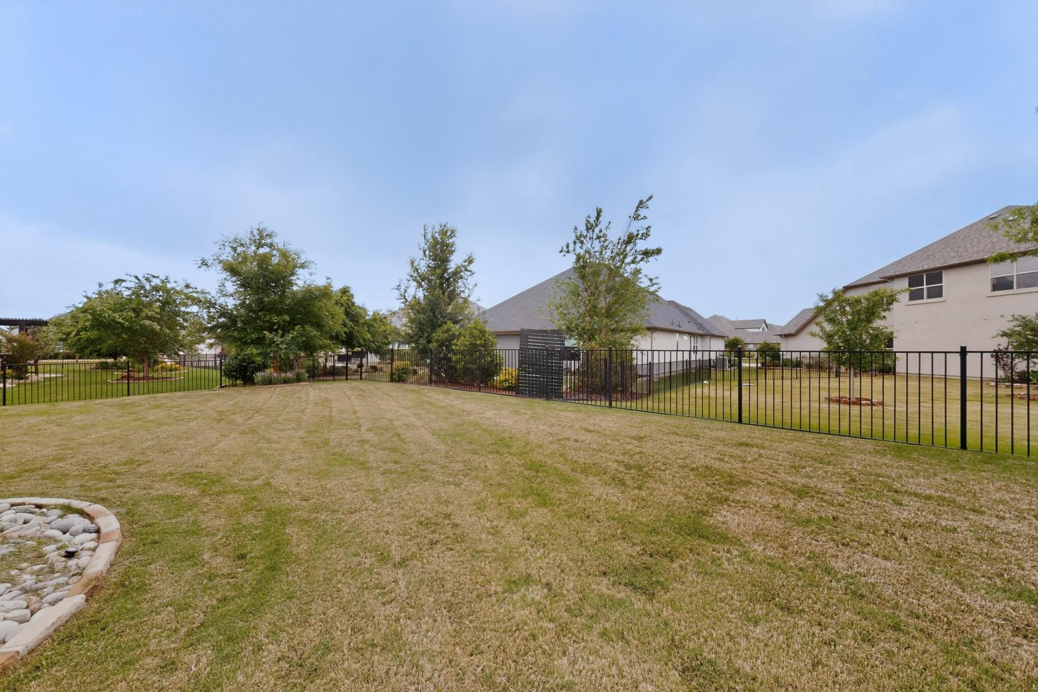 main property photo 7