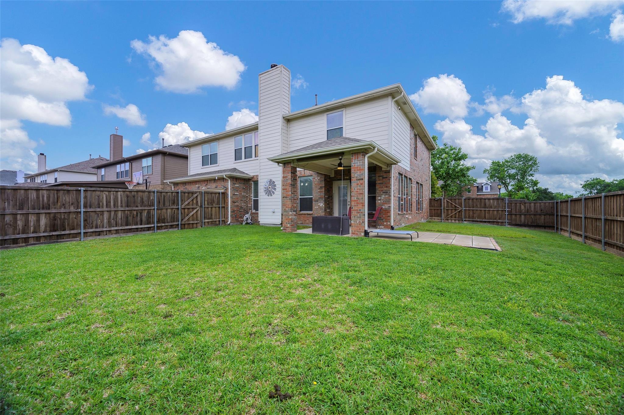 main property photo 30