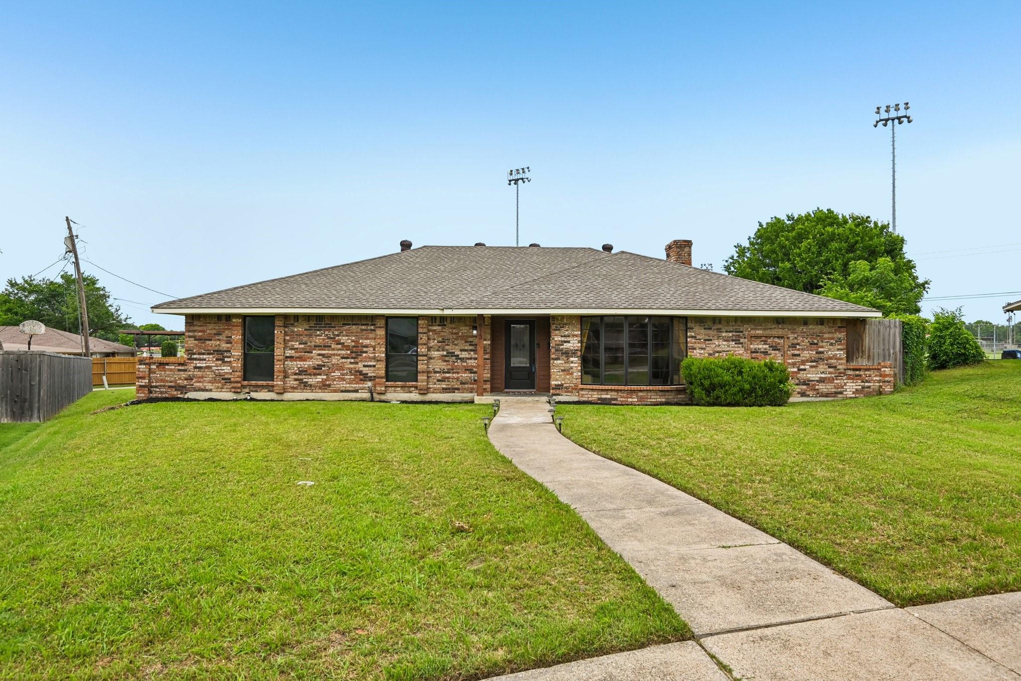 main property photo 1