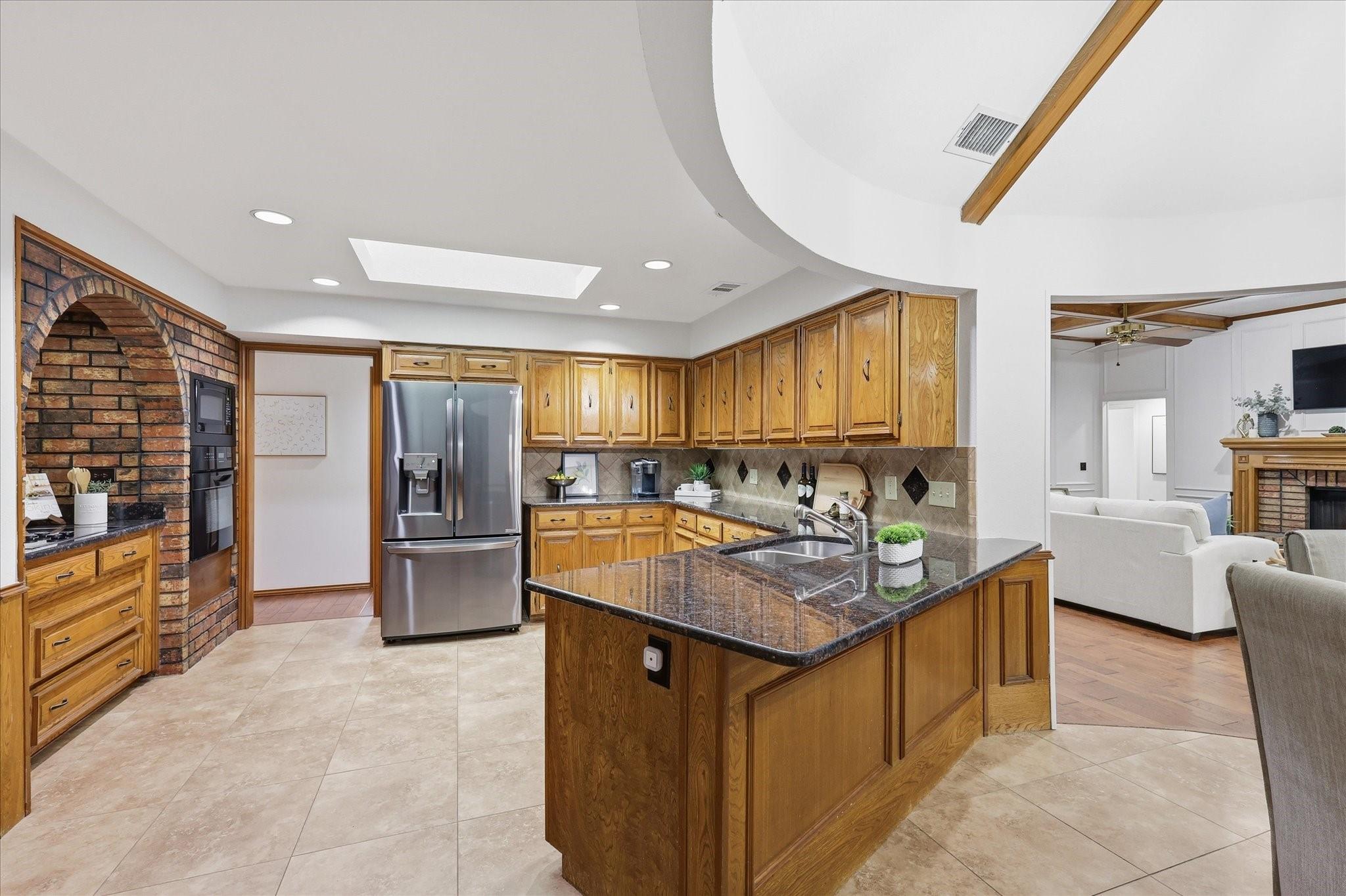 main property photo 10