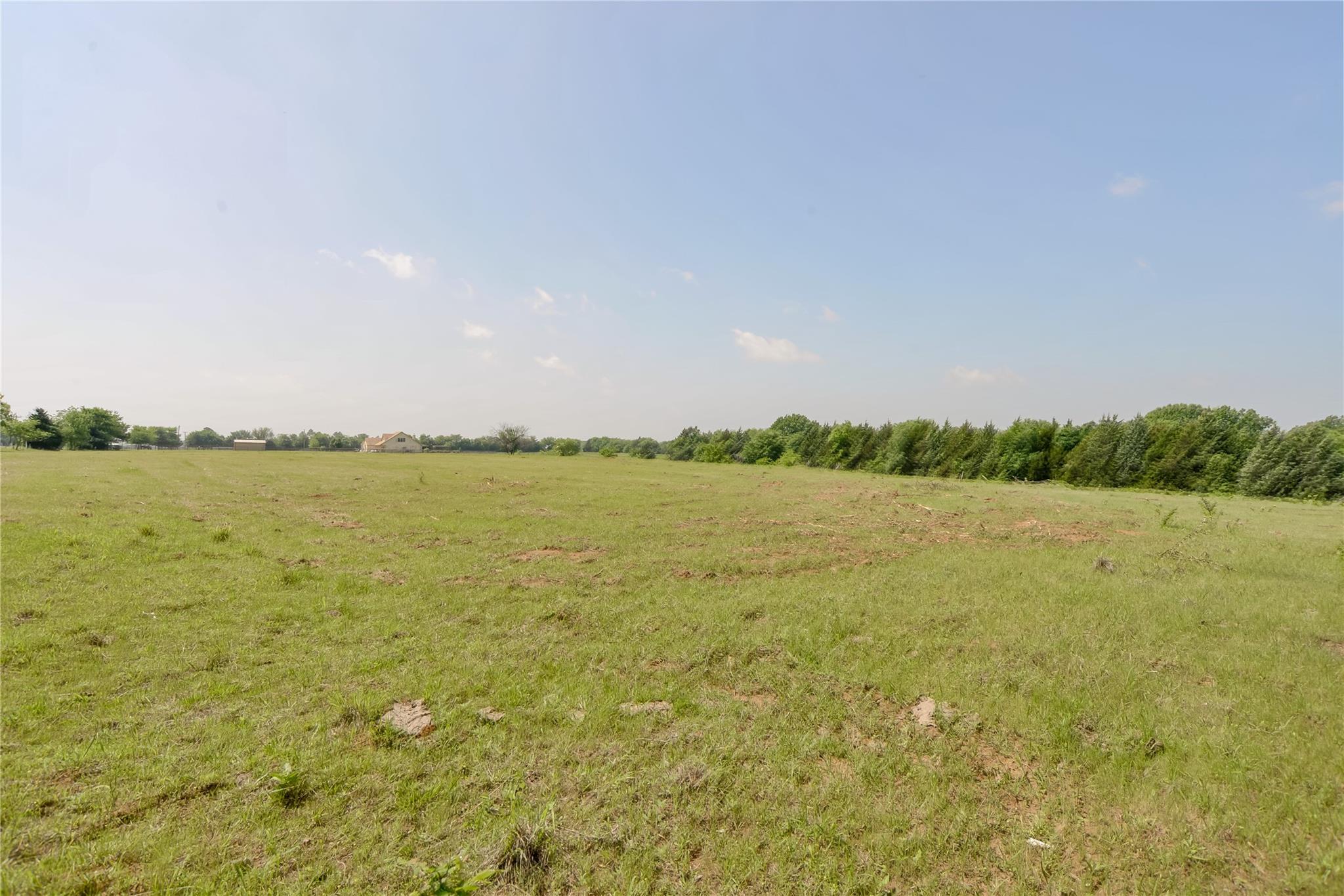 main property photo 11