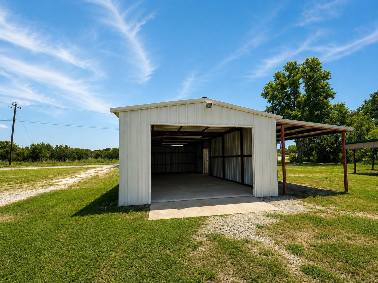 main property photo 16