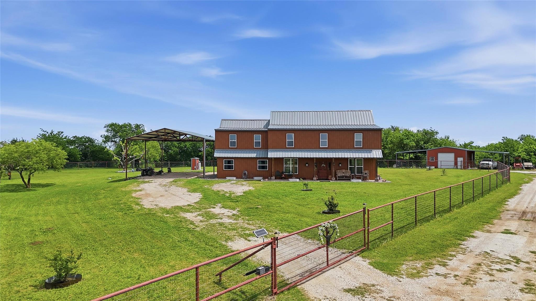 main property photo 2