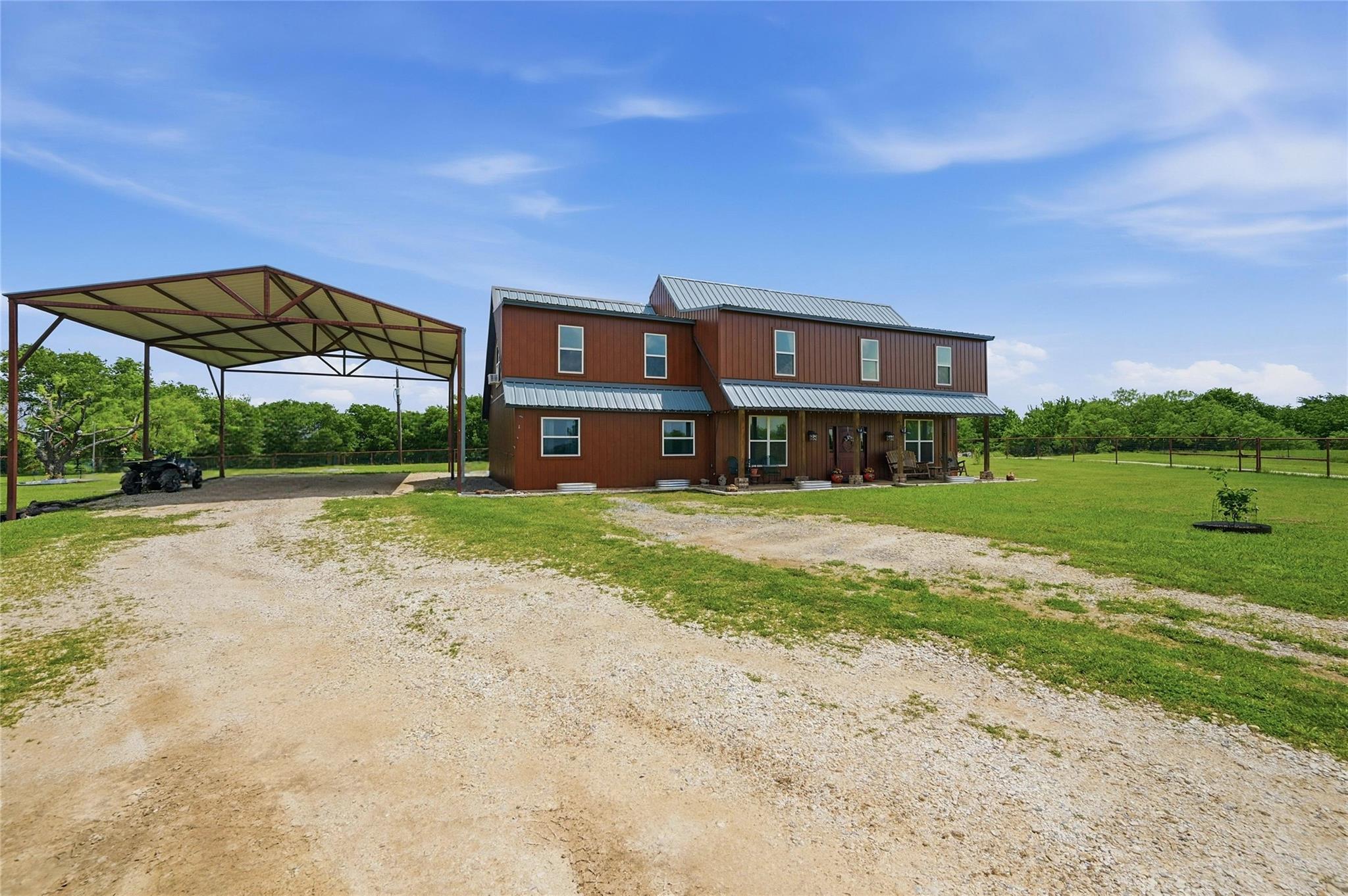 main property photo 4